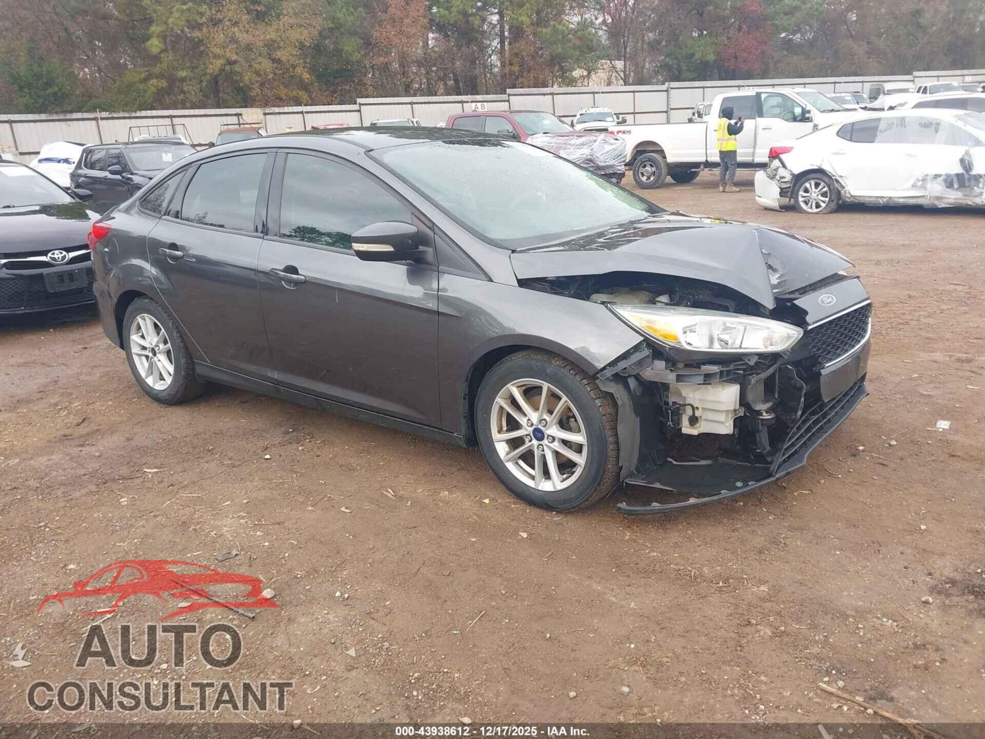 FORD FOCUS 2015 - 1FADP3F22FL218929