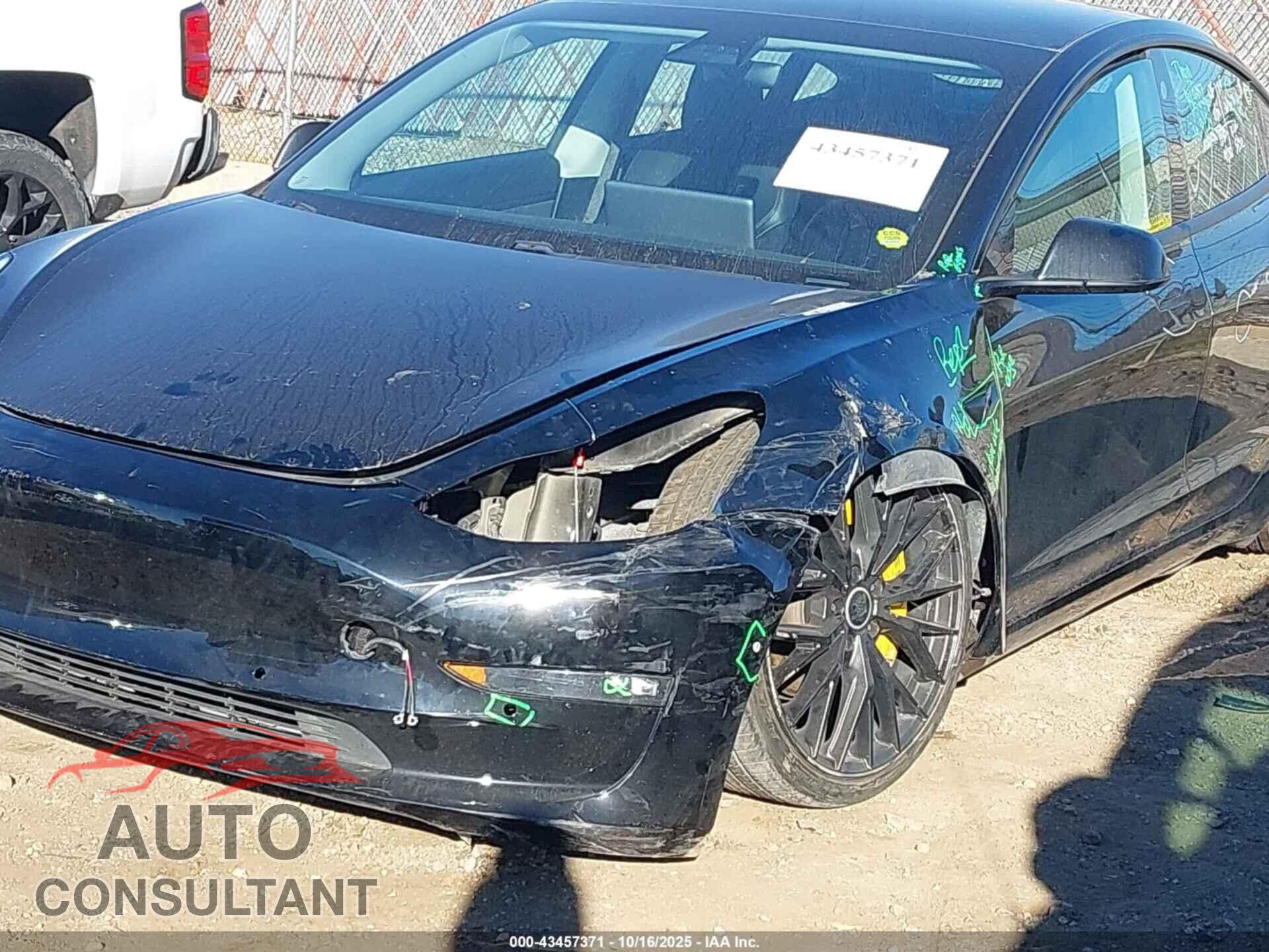 TESLA MODEL 3 2021 - 5YJ3E1EB2MF869107