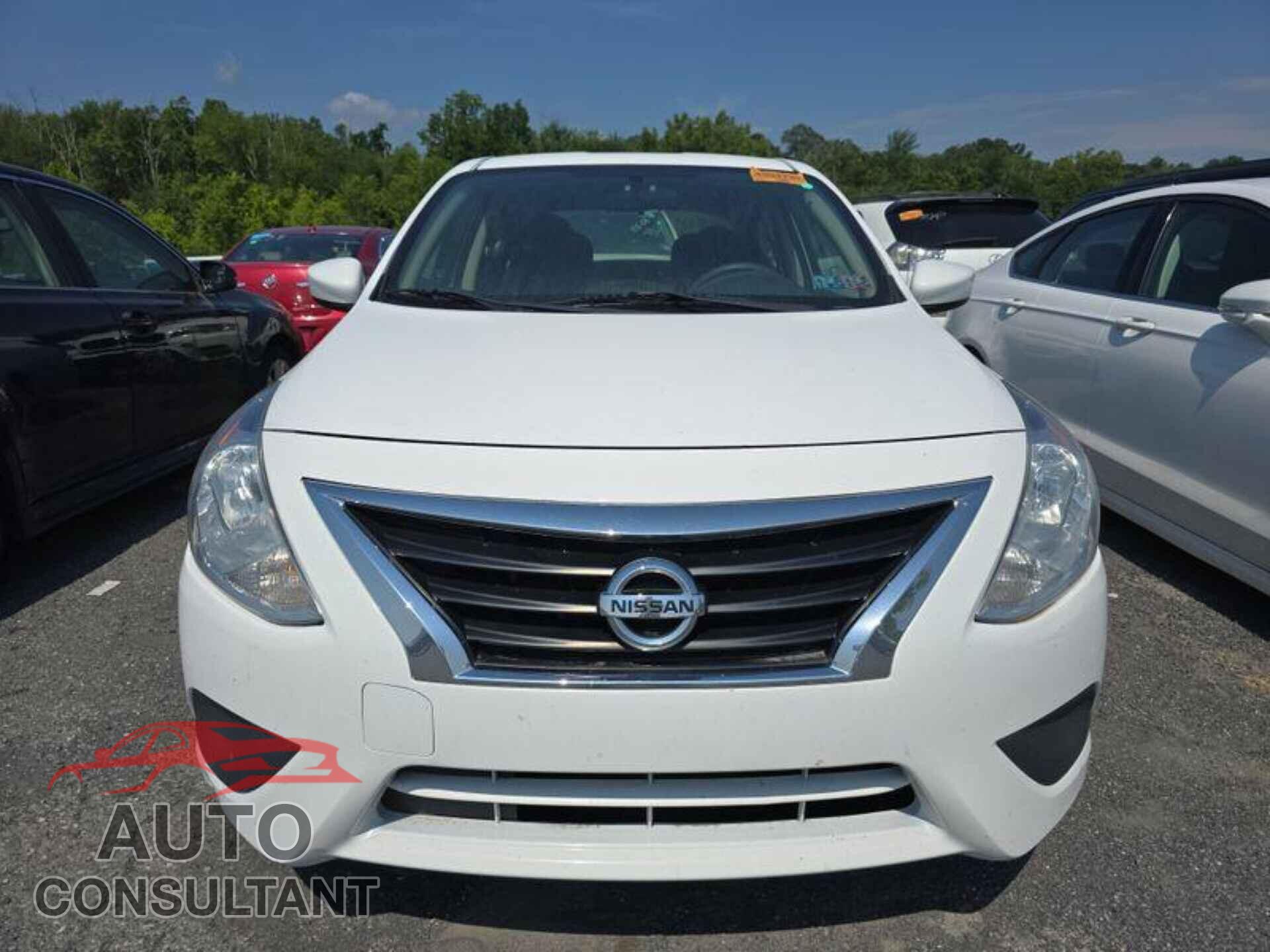 NISSAN VERSA 2017 - 3N1CN7AP3HL904445