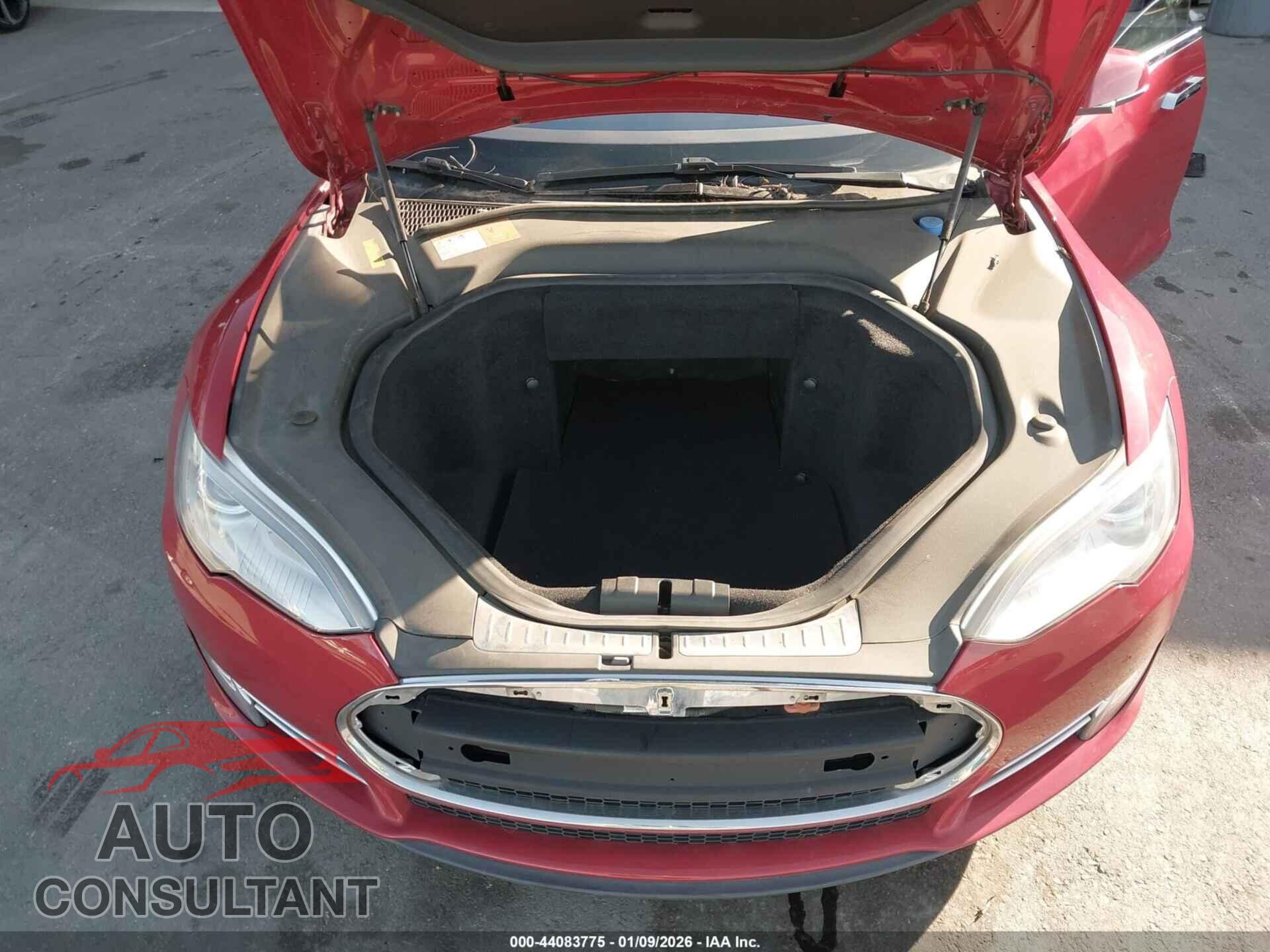 TESLA MODEL S 2013 - 5YJSA1AC3DFP10926