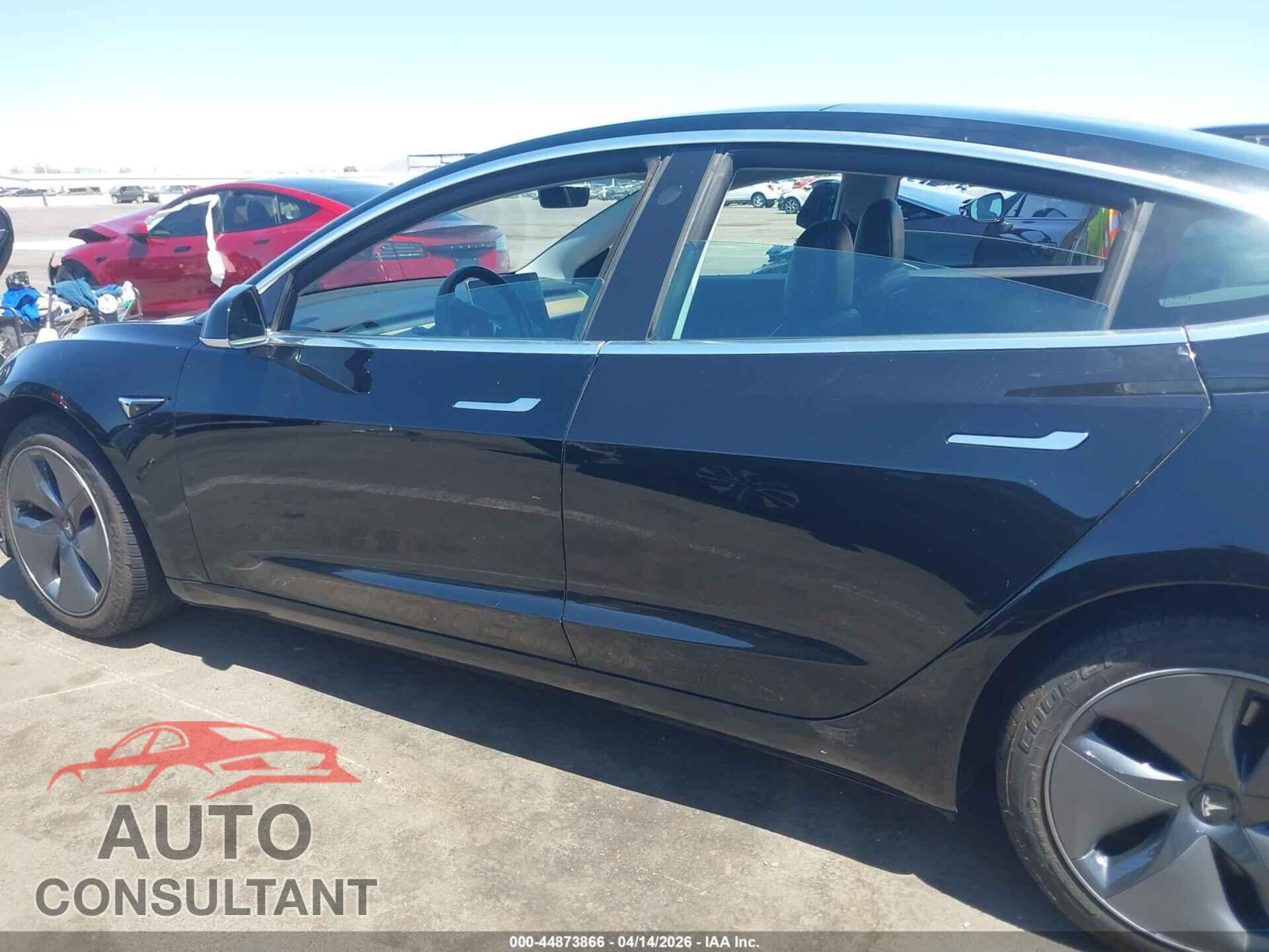TESLA MODEL 3 2019 - 5YJ3E1EA7KF395529