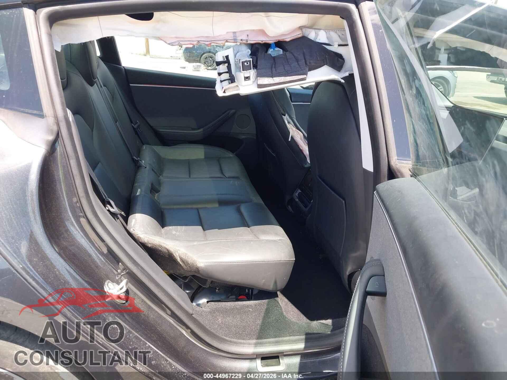 TESLA MODEL 3 2024 - 5YJ3E1EA5RF734475