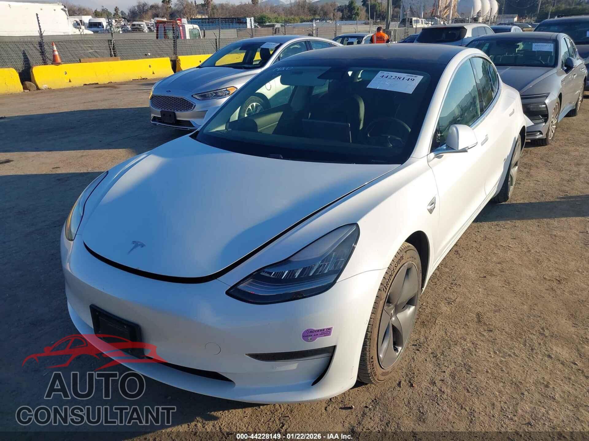 TESLA MODEL 3 2019 - 5YJ3E1EB2KF511356
