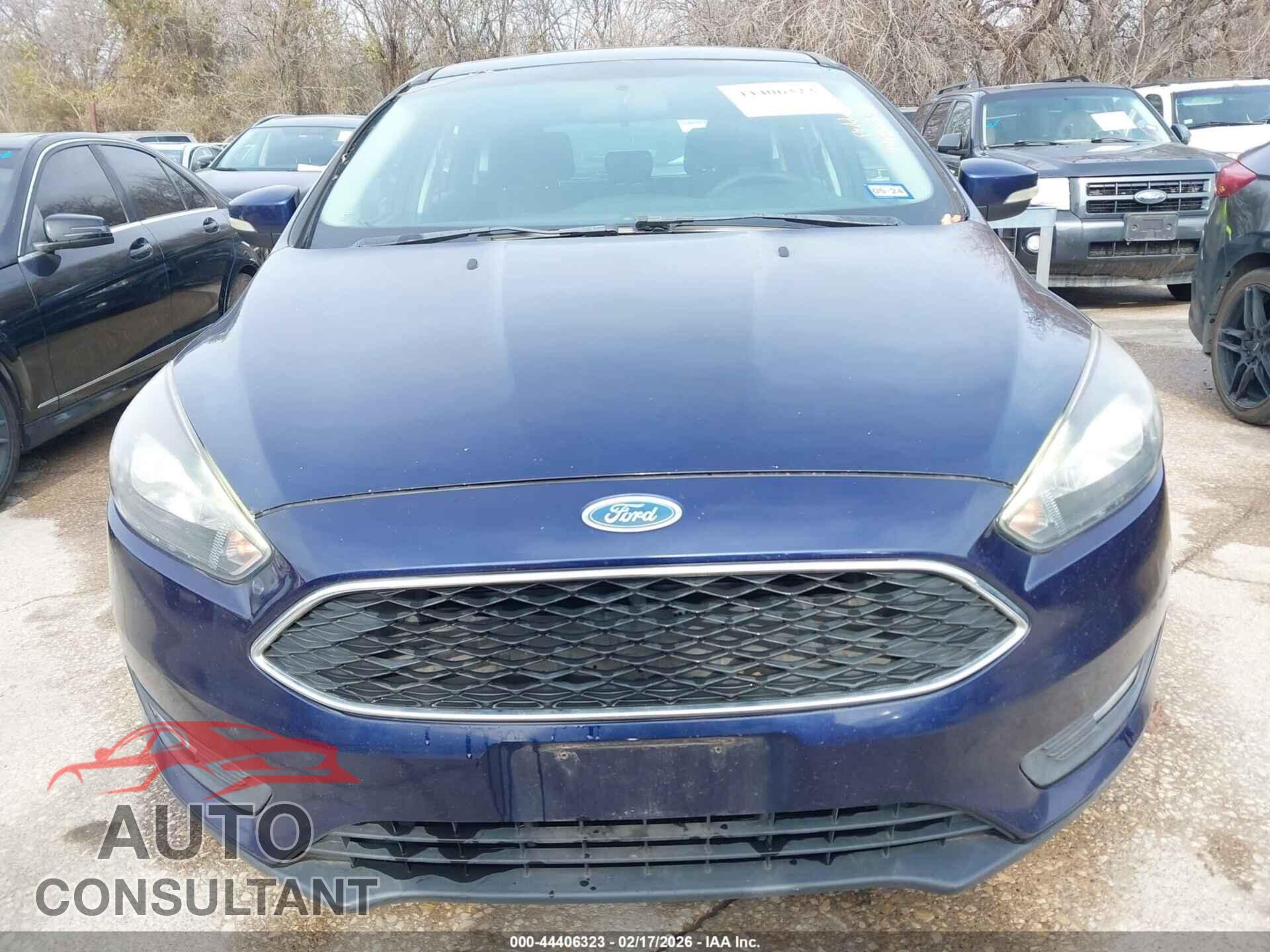 FORD FOCUS 2017 - 1FADP3M22HL324352