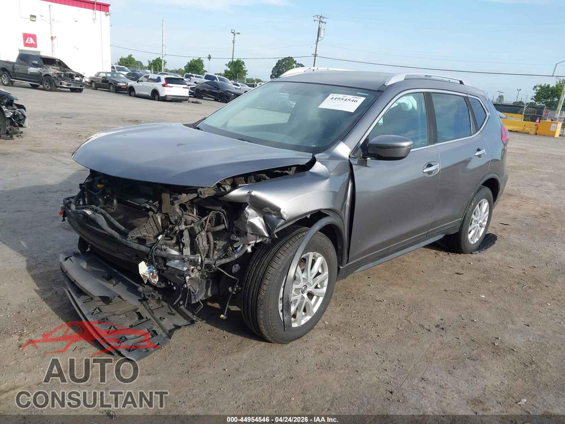 NISSAN ROGUE 2017 - KNMAT2MV3HP508169
