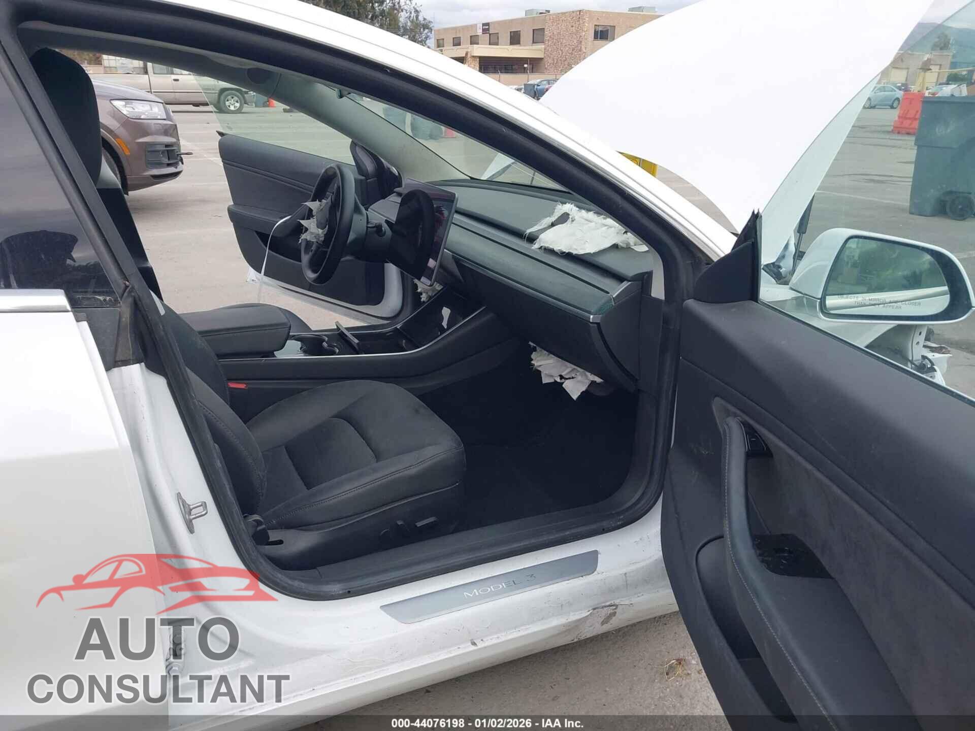 TESLA MODEL 3 2019 - 5YJ3E1EB2KF192024