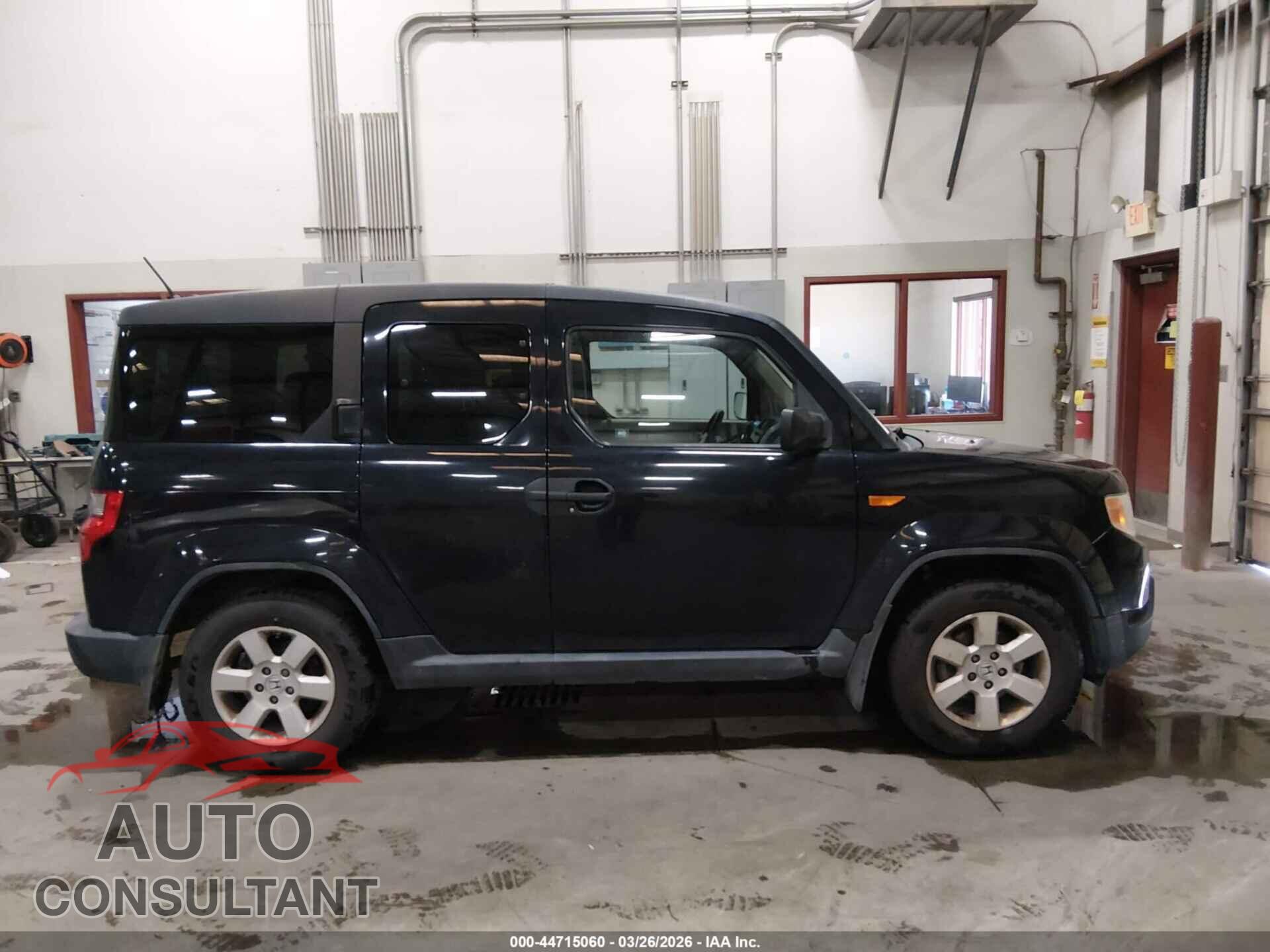 HONDA ELEMENT 2011 - 5J6YH2H77BL005121