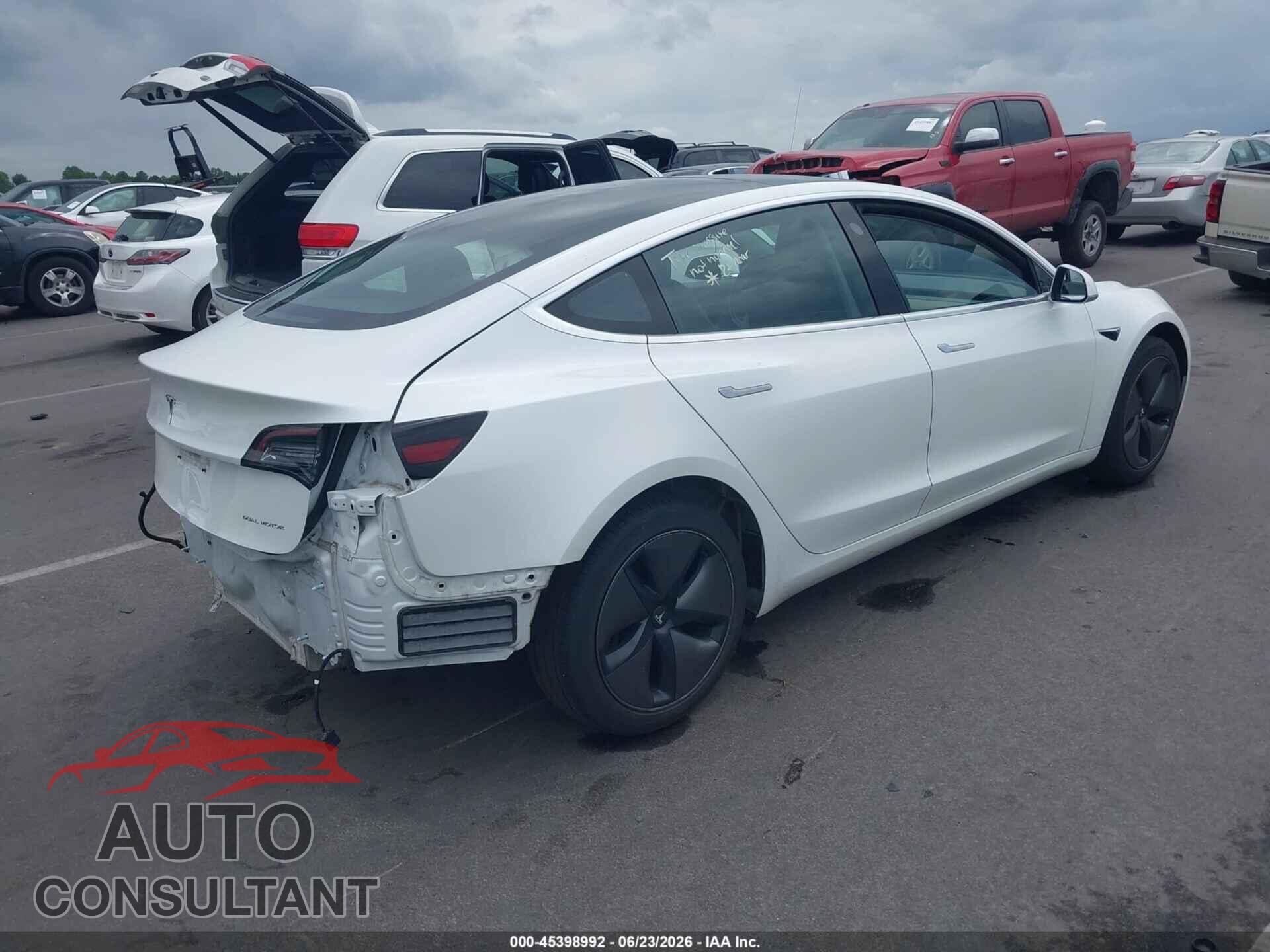 TESLA MODEL 3 2019 - 5YJ3E1EB6KF211738