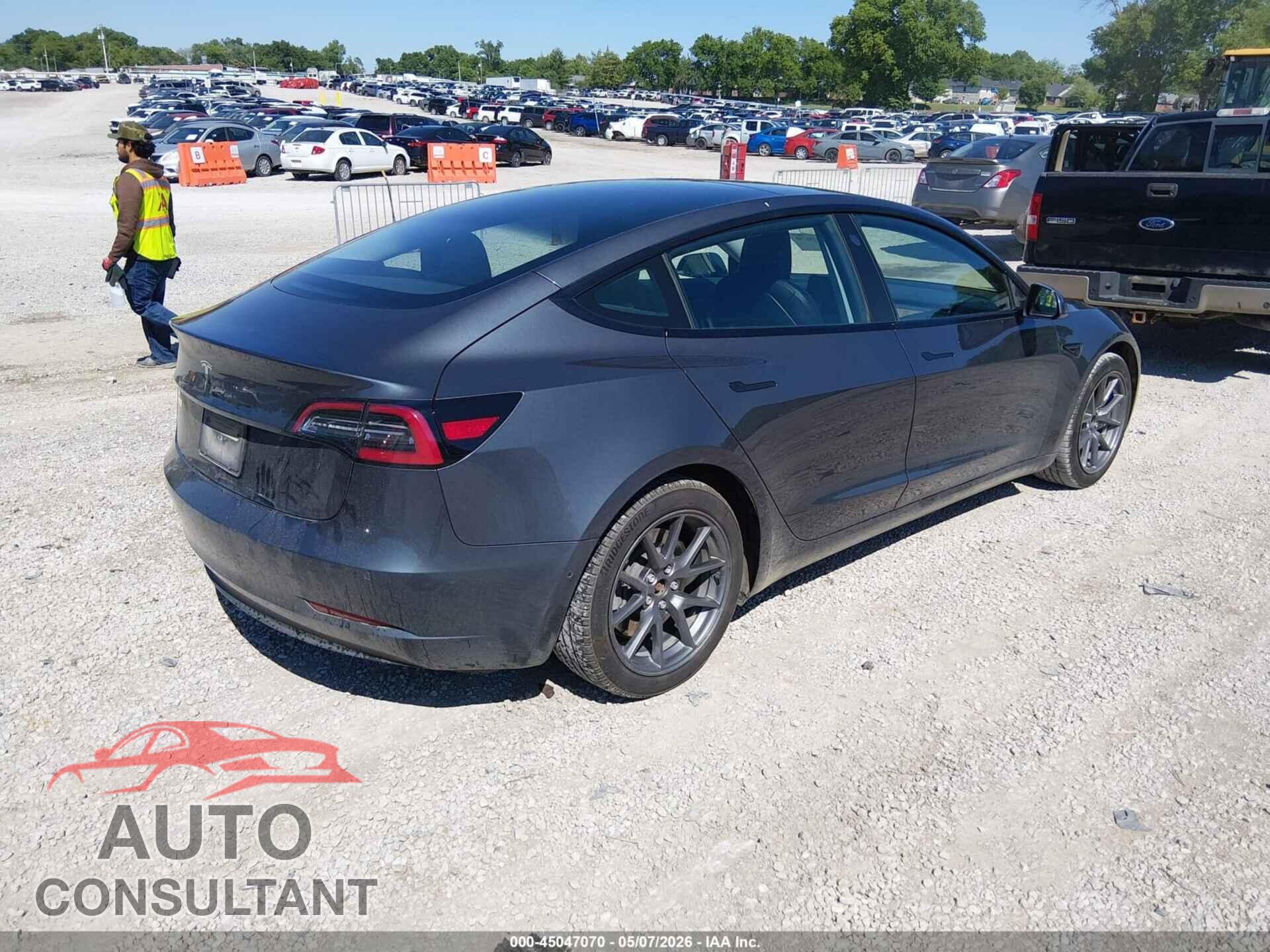 TESLA MODEL 3 2021 - 5YJ3E1EA8MF866882