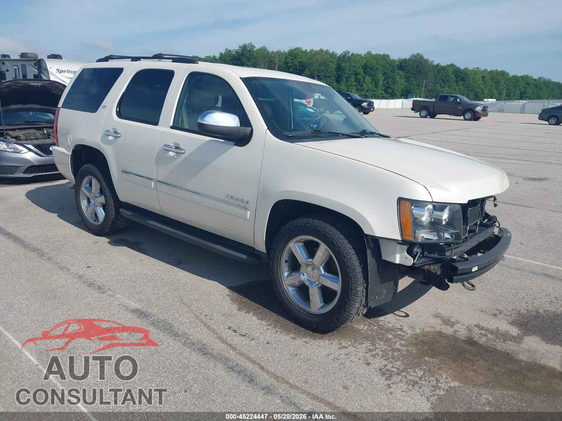 CHEVROLET TAHOE 2011 - 1GNSKCE03BR256071