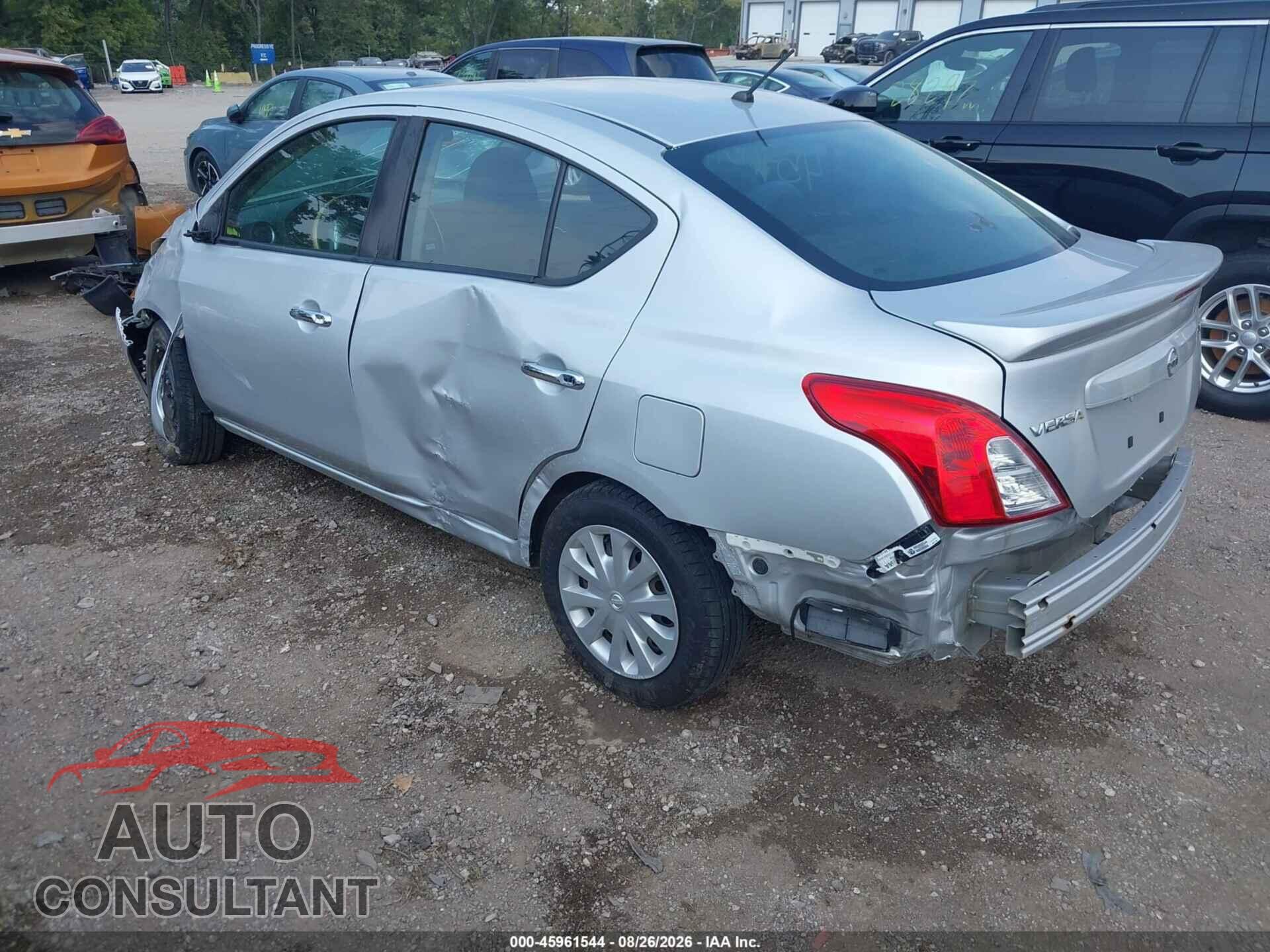 NISSAN VERSA 2019 - 3N1CN7AP3KL843069
