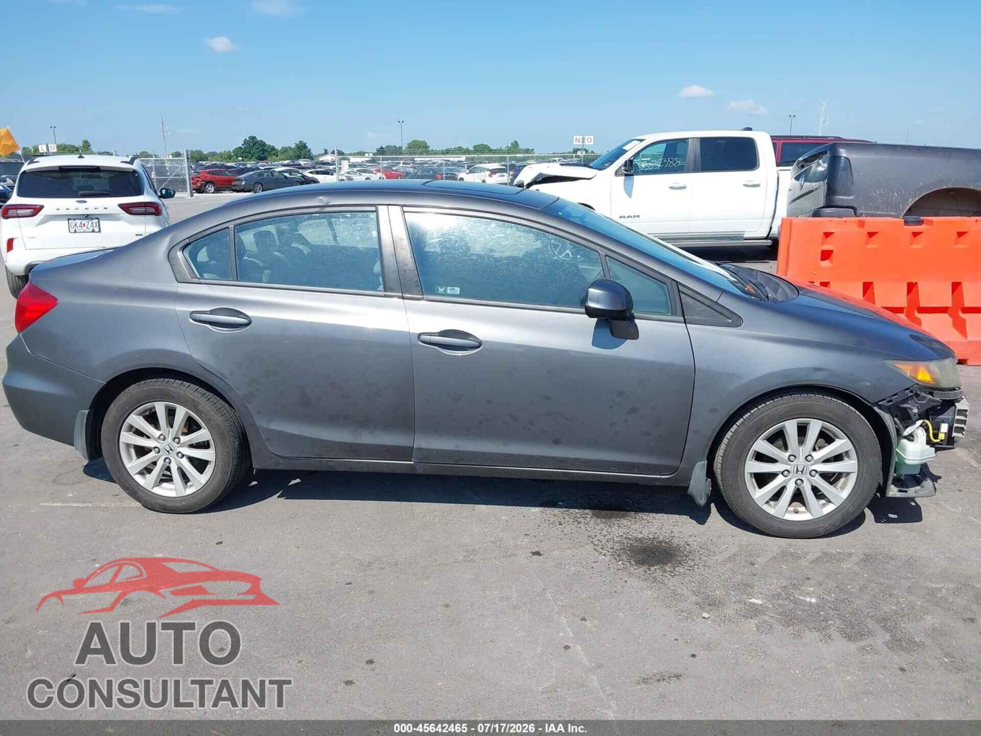 HONDA CIVIC 2012 - 2HGFB2F95CH592583