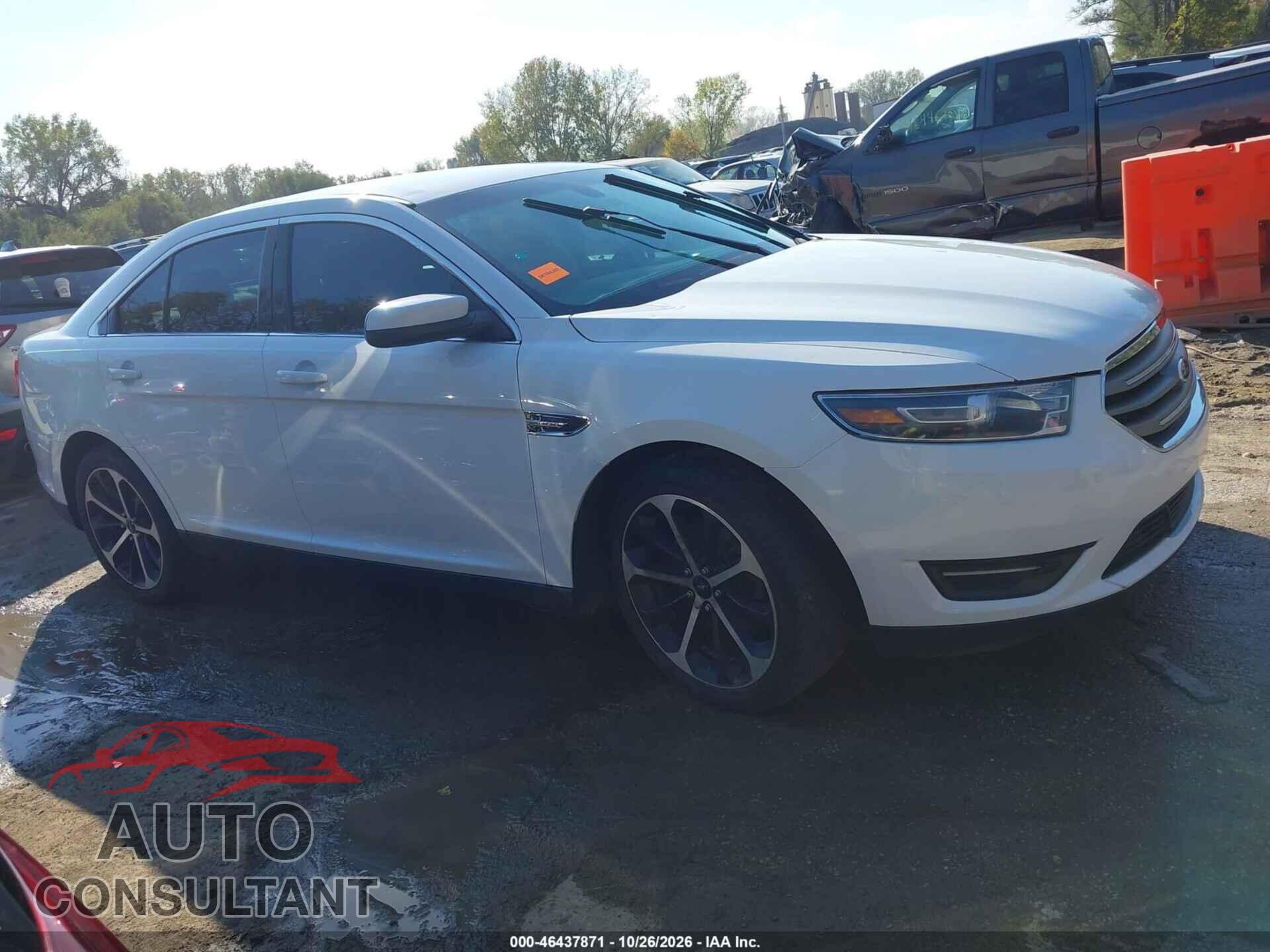 FORD TAURUS 2015 - 1FAHP2E88FG207573