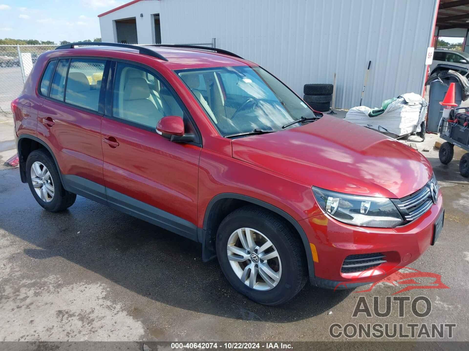 VOLKSWAGEN TIGUAN 2016 - WVGBV7AX6GW080017