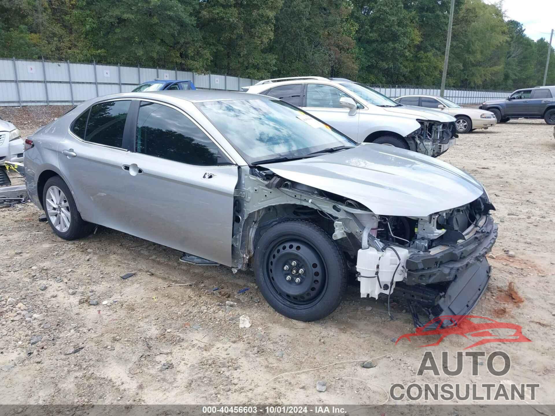 TOYOTA CAMRY 2022 - 4T1C11AK2NU070305