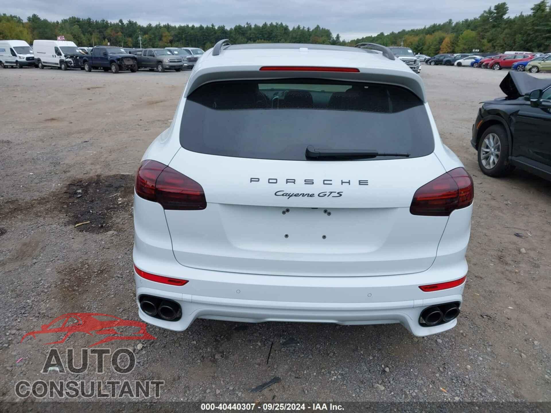PORSCHE CAYENNE 2017 - WP1AD2A23HLA84005