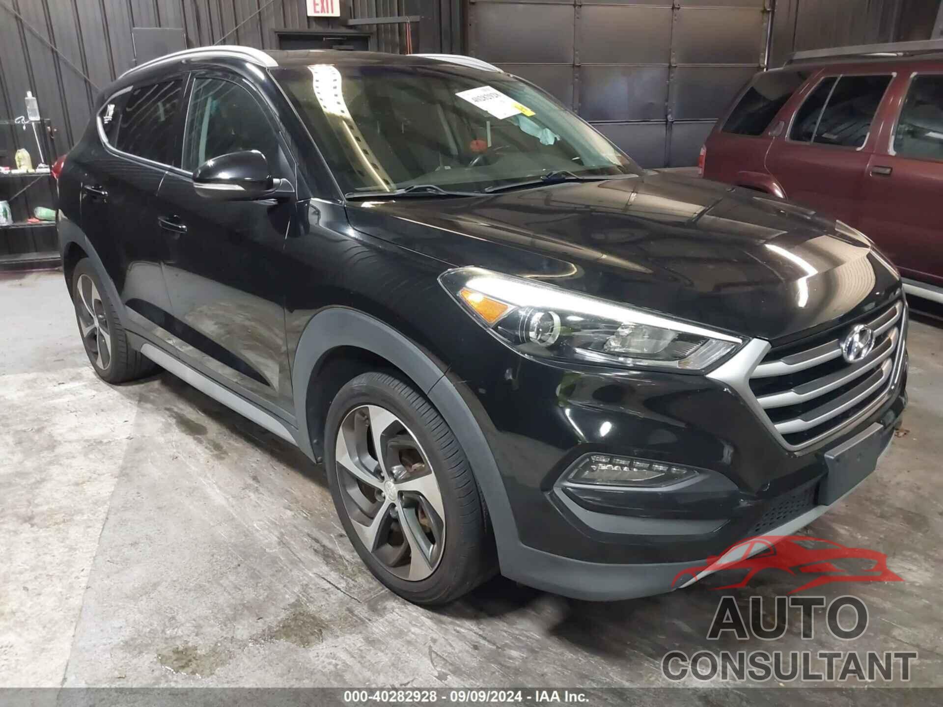 HYUNDAI TUCSON 2018 - KM8J3CAL7JU828655