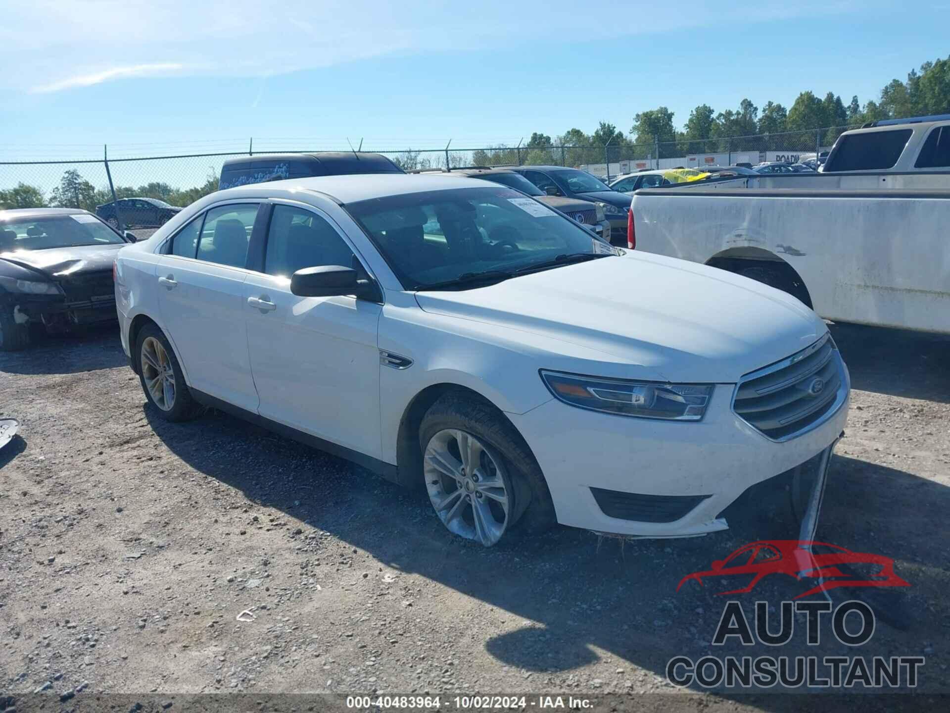 FORD TAURUS 2015 - 1FAHP2D8XFG200237