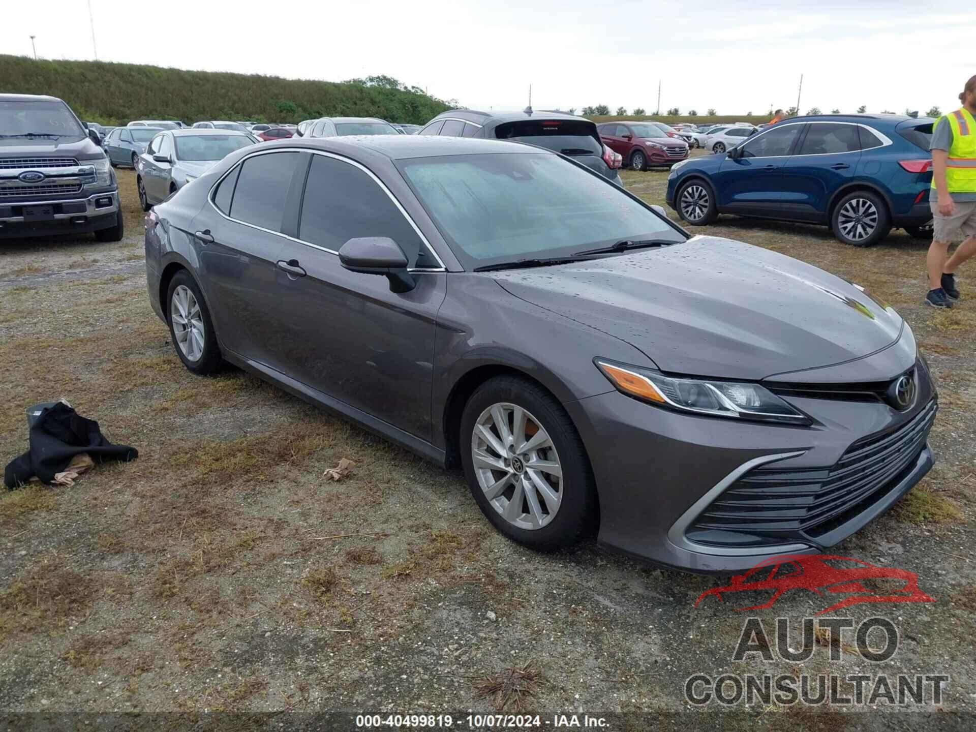 TOYOTA CAMRY 2021 - 4T1C11AK4MU609795