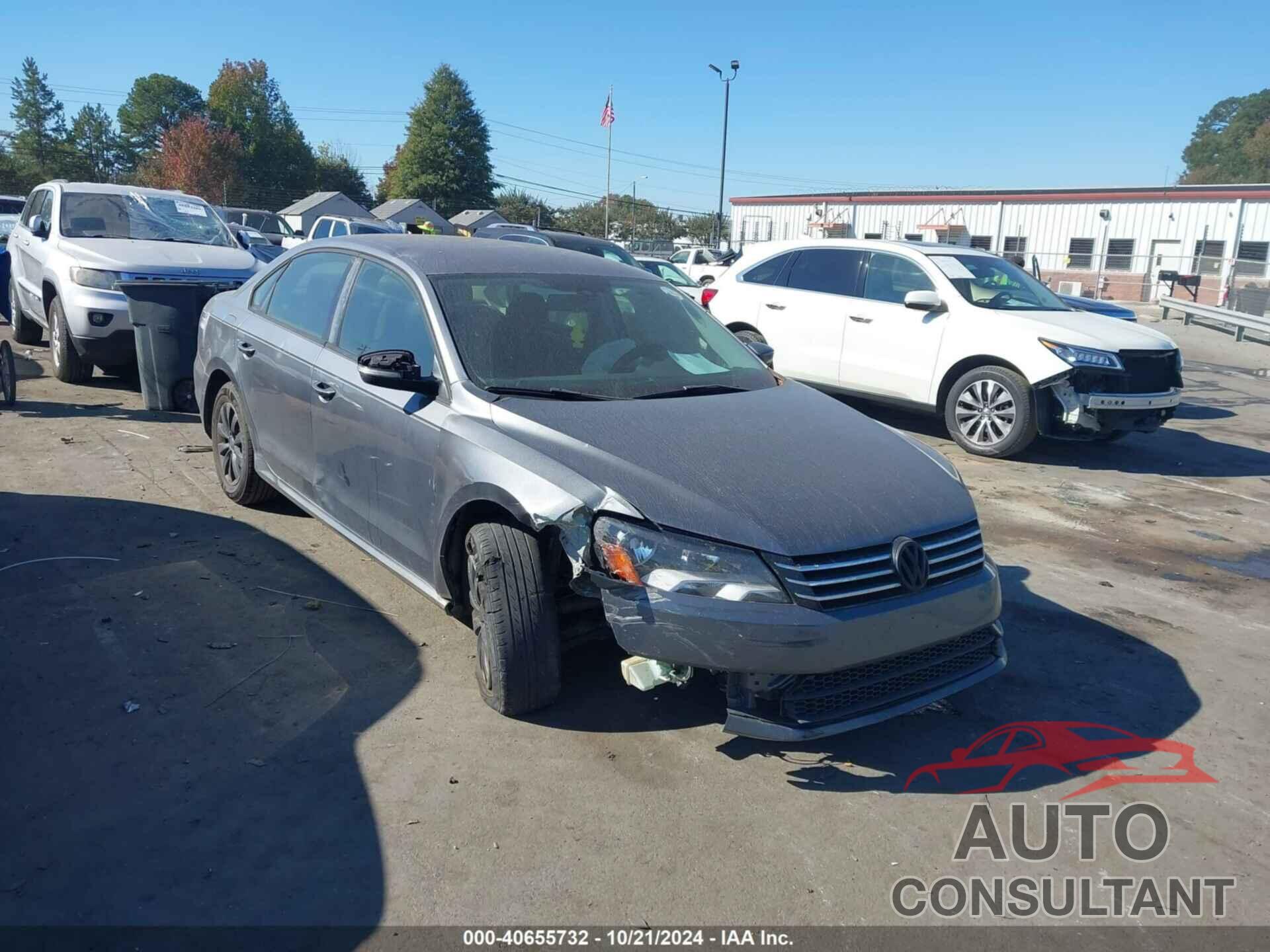 VOLKSWAGEN PASSAT 2013 - 1VWAH7A32DC030682