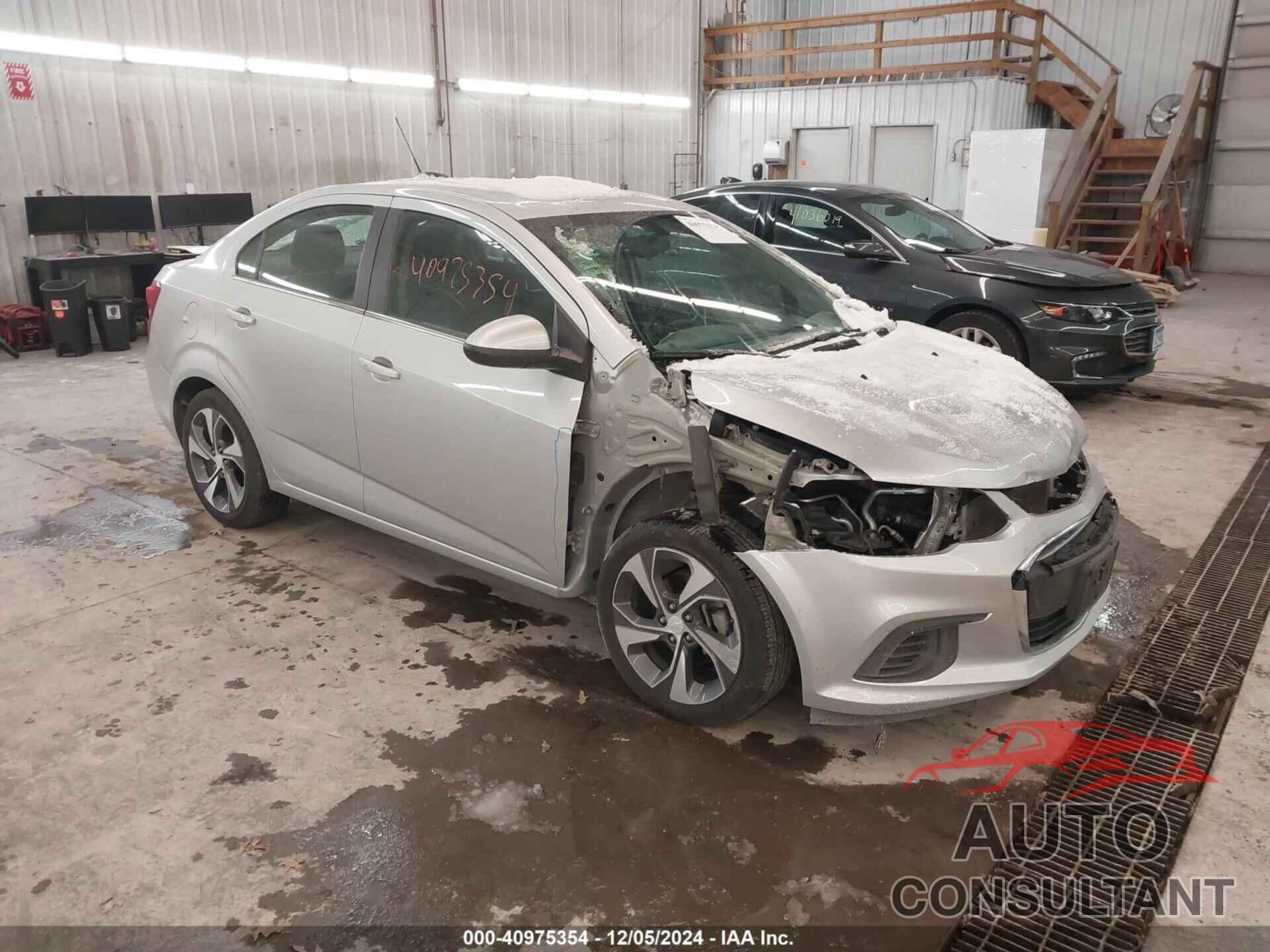 CHEVROLET SONIC 2018 - 1G1JF5SB8J4123367