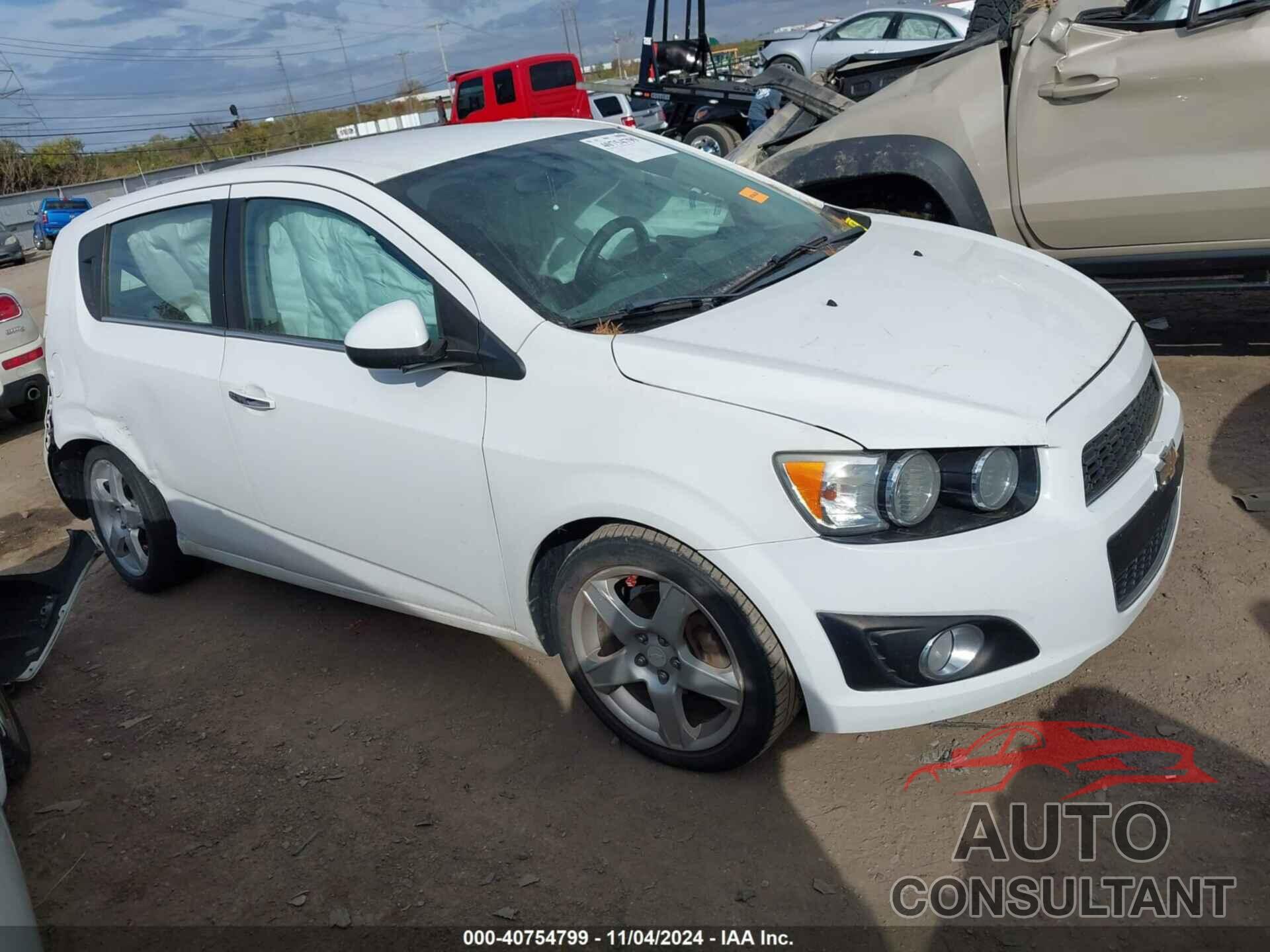 CHEVROLET SONIC 2016 - 1G1JE6SB7G4145488