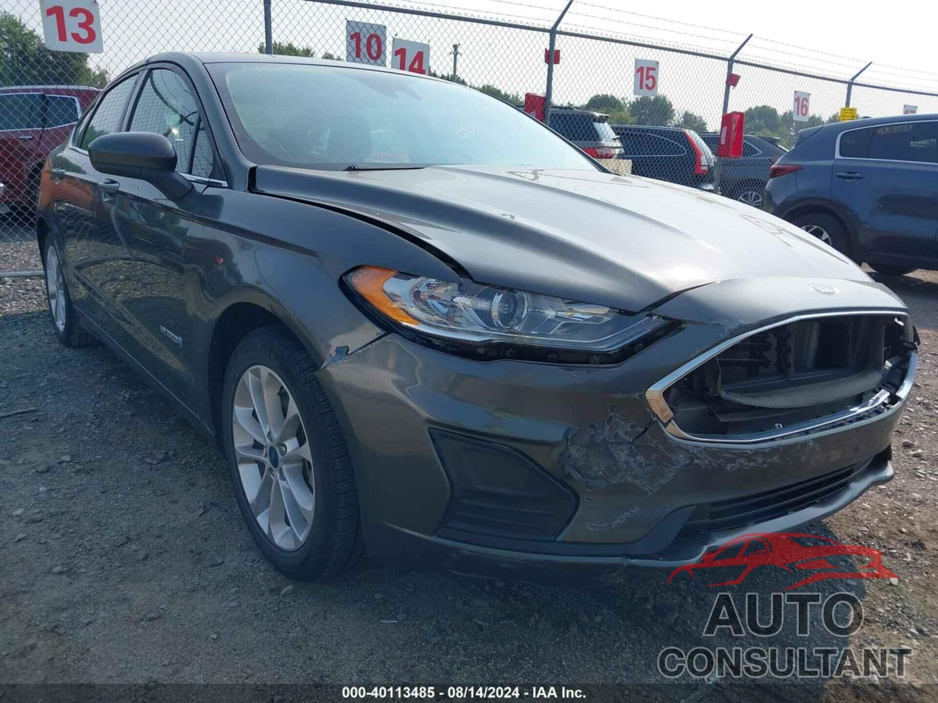 FORD FUSION HYBRID 2019 - 3FA6P0LU2KR285426