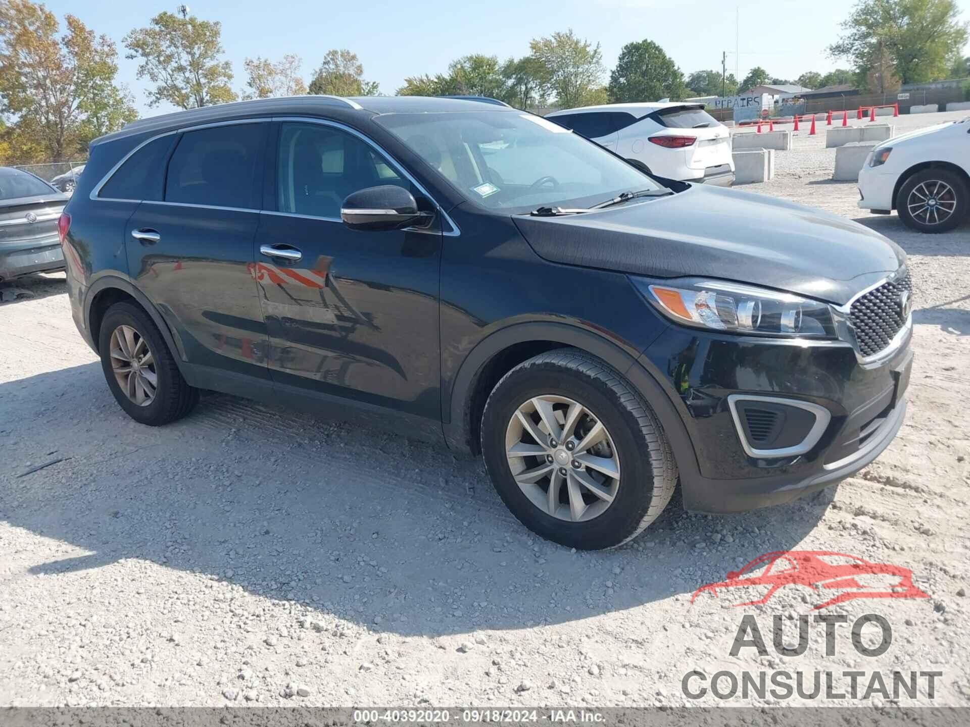 KIA SORENTO 2018 - 5XYPG4A33JG349577