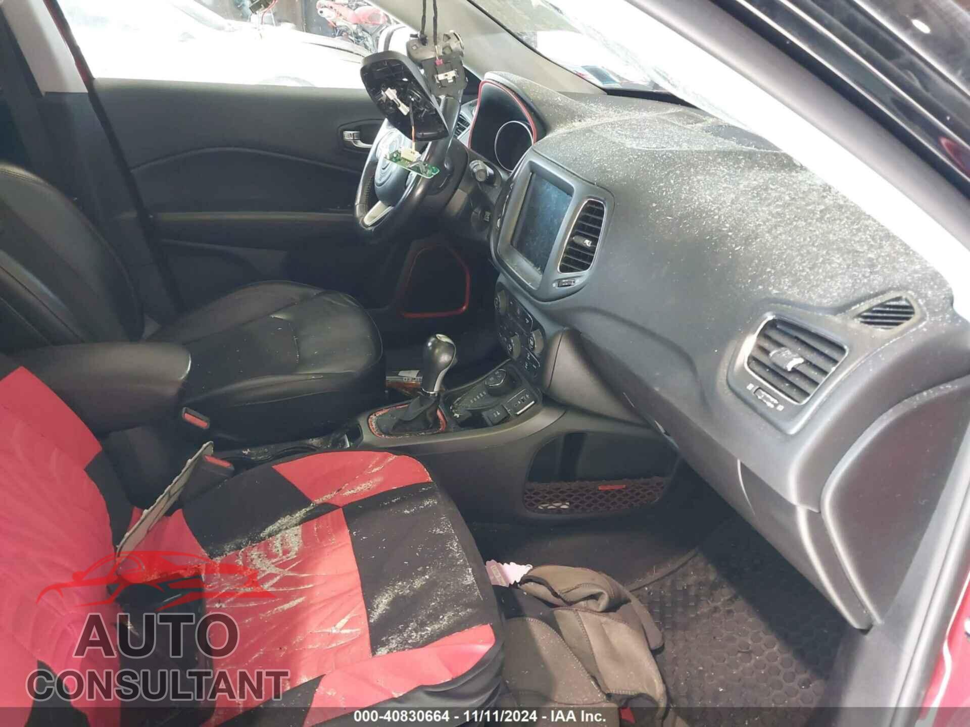 JEEP COMPASS 2019 - 3C4NJDDB2KT799792