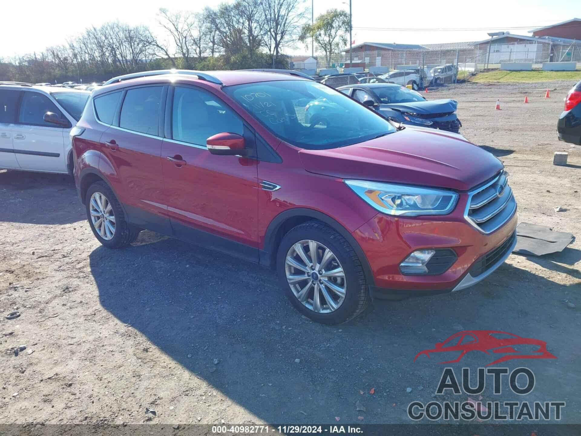 FORD ESCAPE 2017 - 1FMCU0J93HUD48924