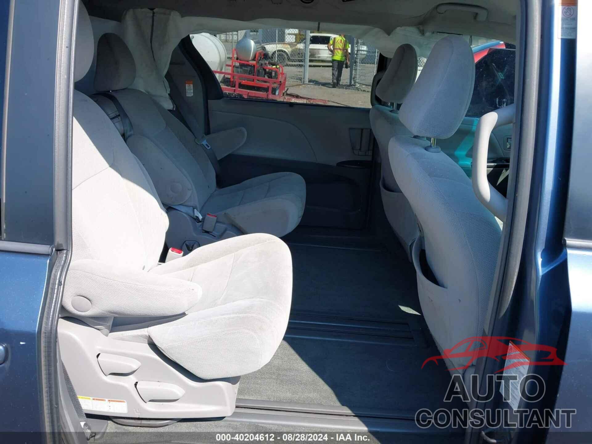 TOYOTA SIENNA 2015 - 5TDKK3DC0FS667195