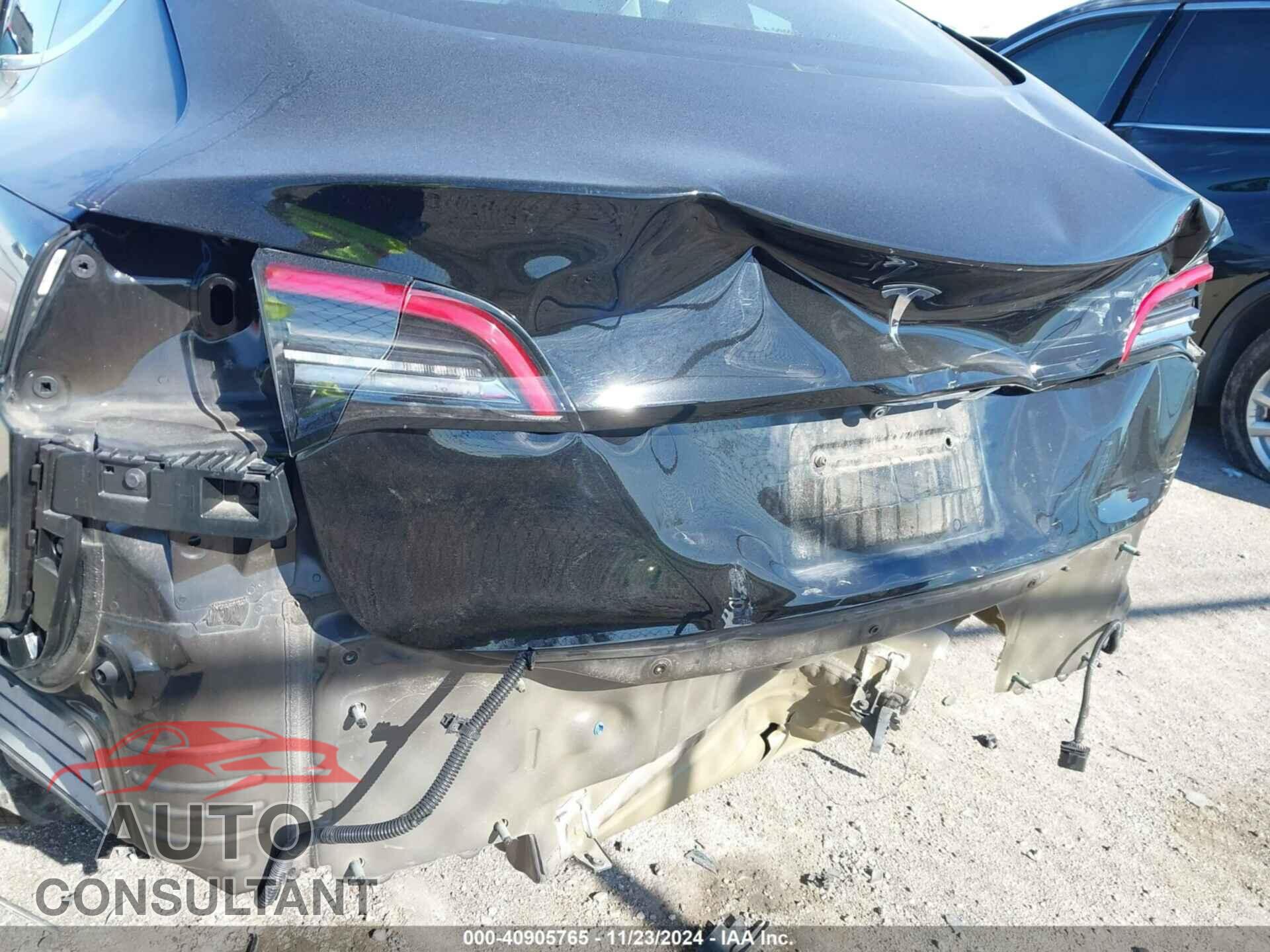TESLA MODEL 3 2019 - 5YJ3E1EA4KF399456