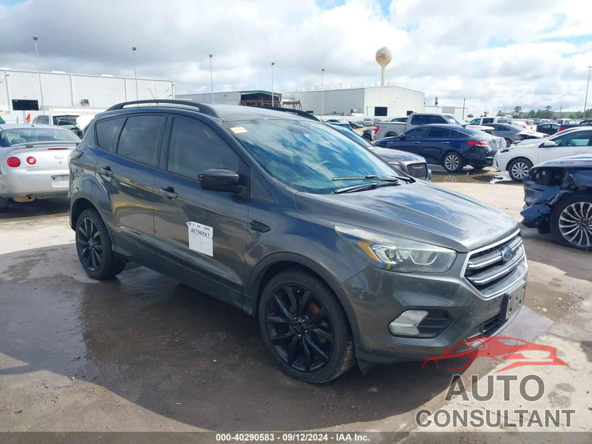 FORD ESCAPE 2017 - 1FMCU0GD6HUC24416