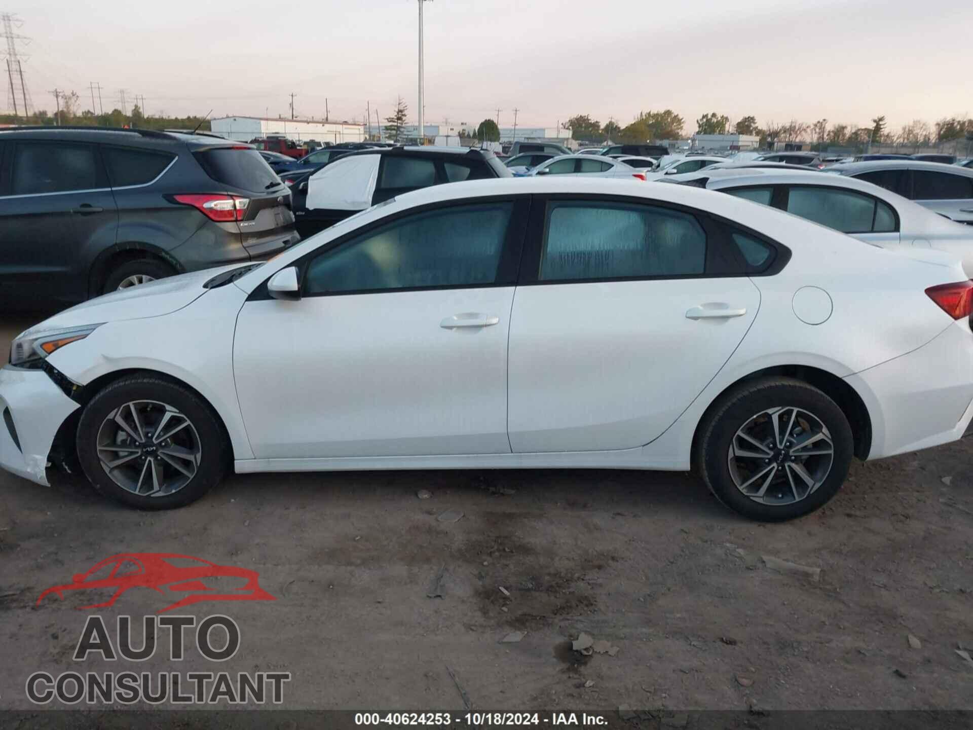 KIA FORTE 2023 - 3KPF24AD0PE623441