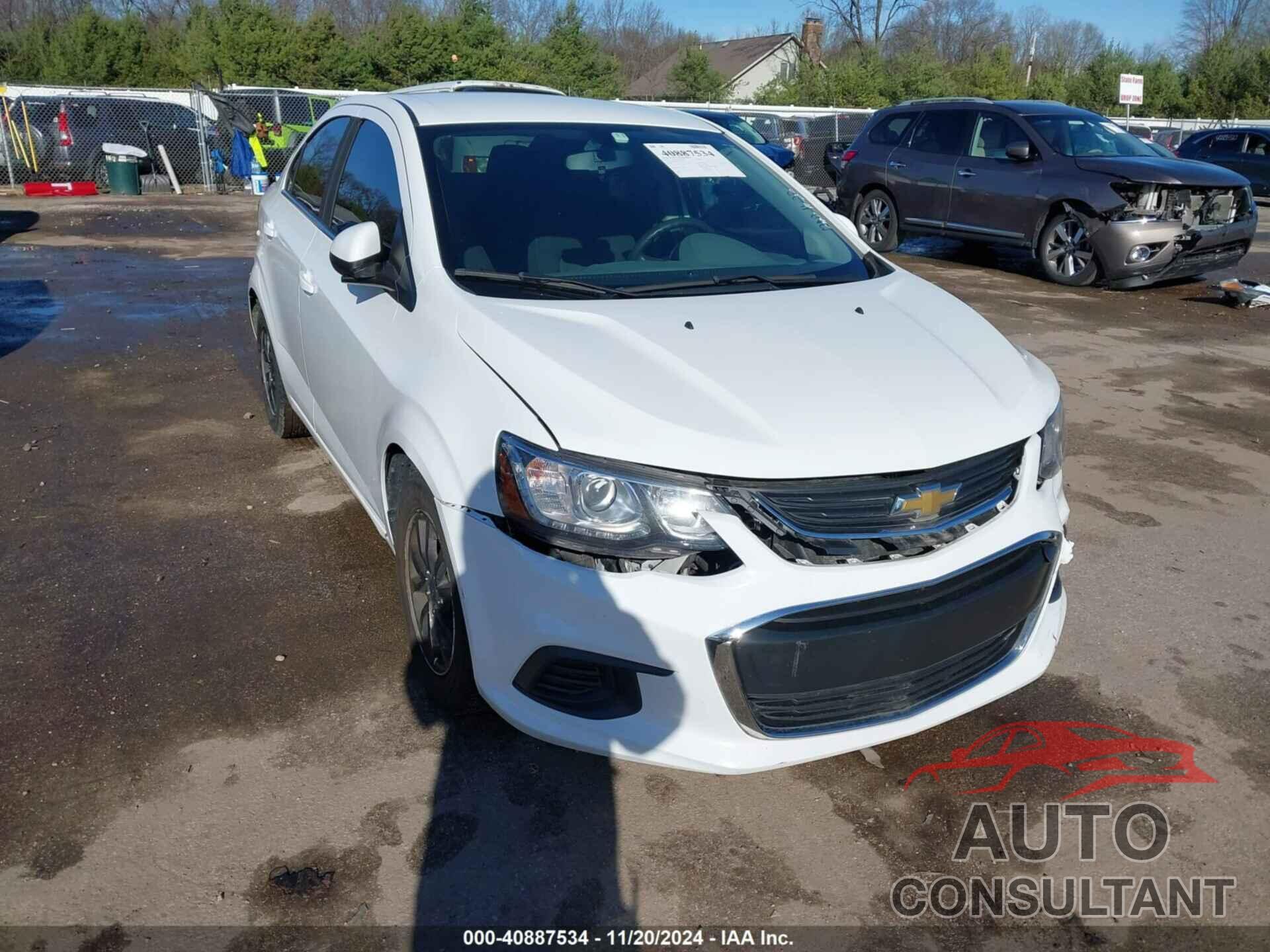 CHEVROLET SONIC 2017 - 1G1JD5SH1H4176156