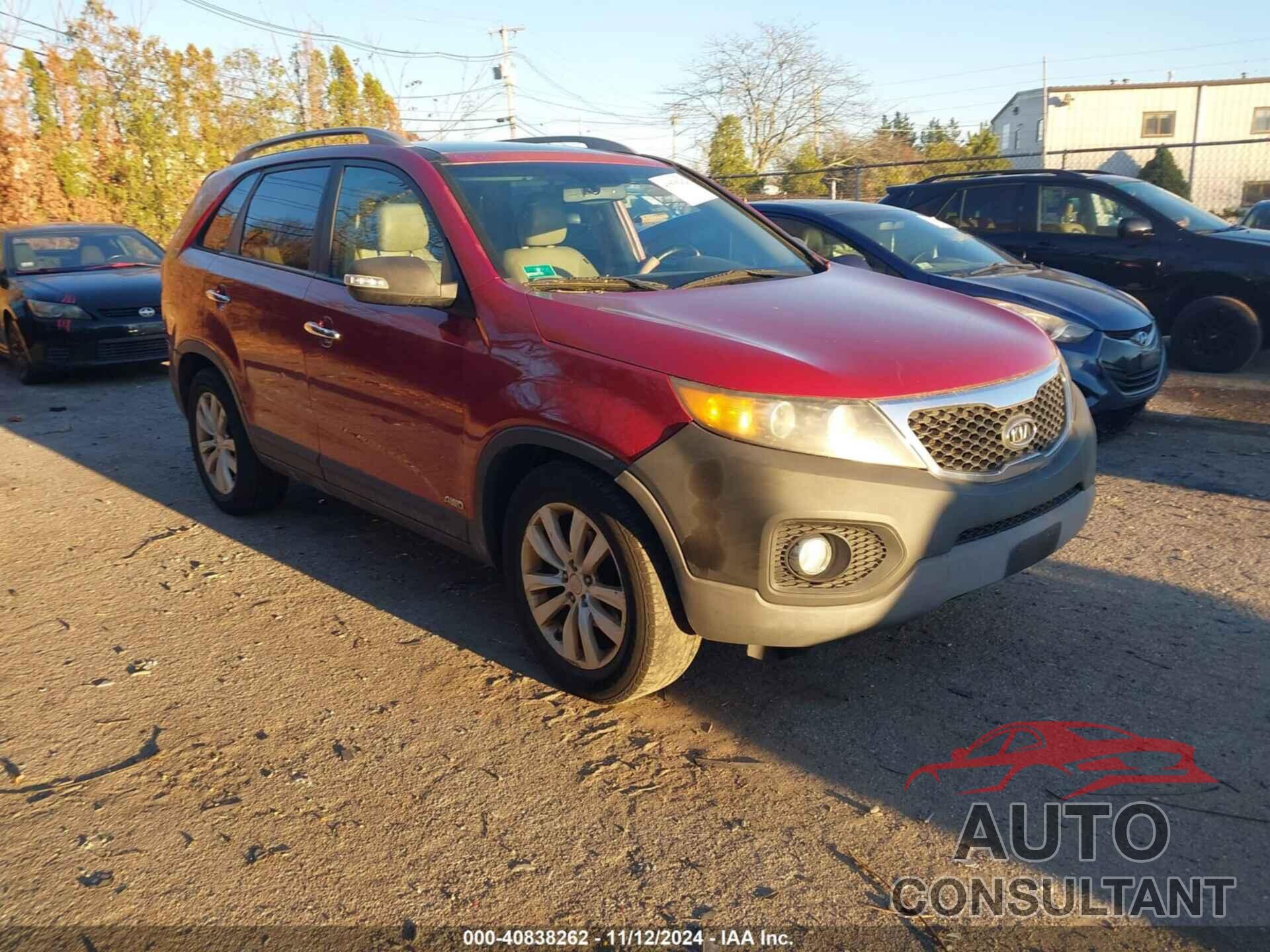 KIA SORENTO 2011 - 5XYKUDA21BG042081