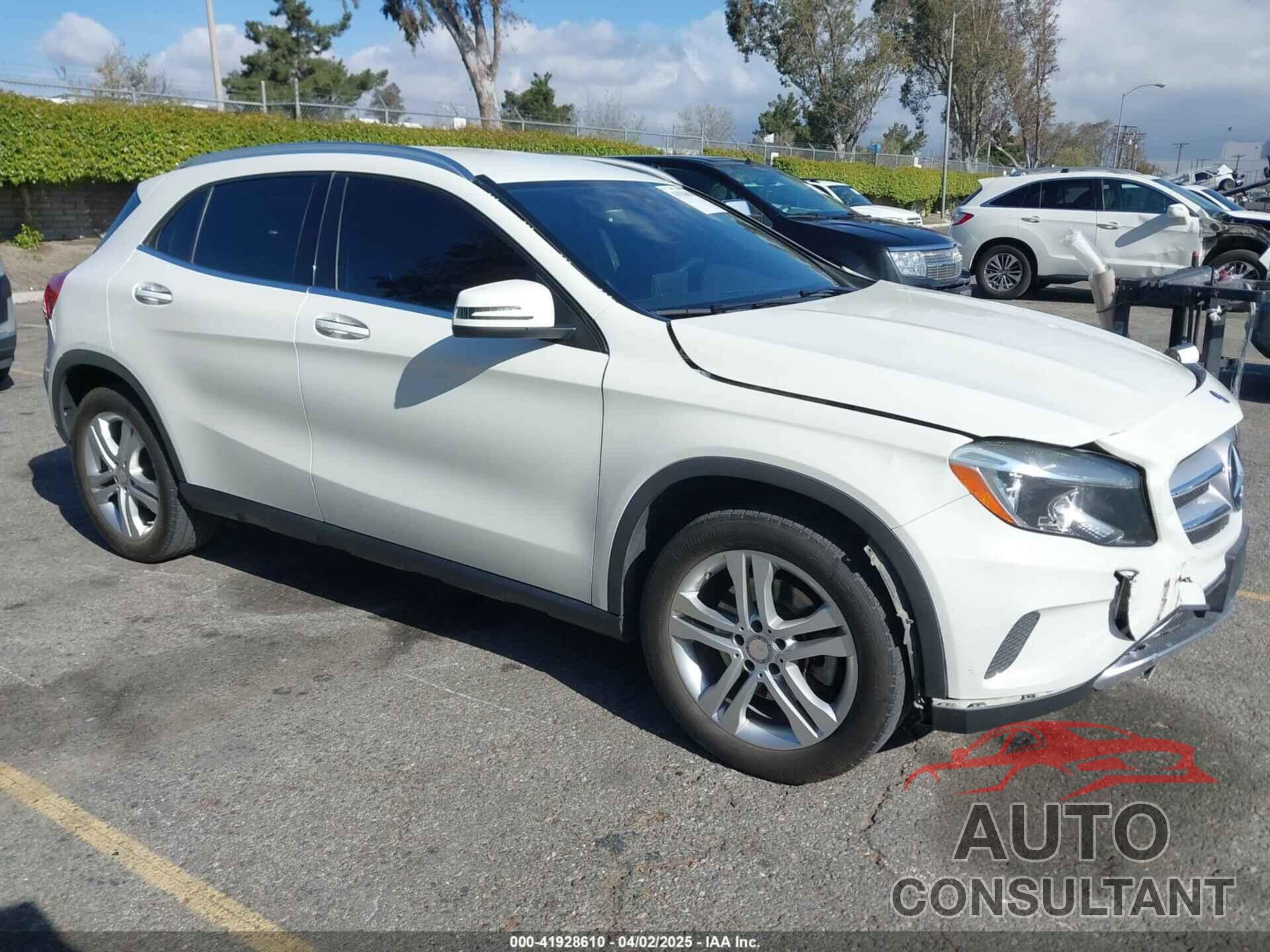 MERCEDES-BENZ GLA 250 2016 - WDCTG4GB6GJ251742