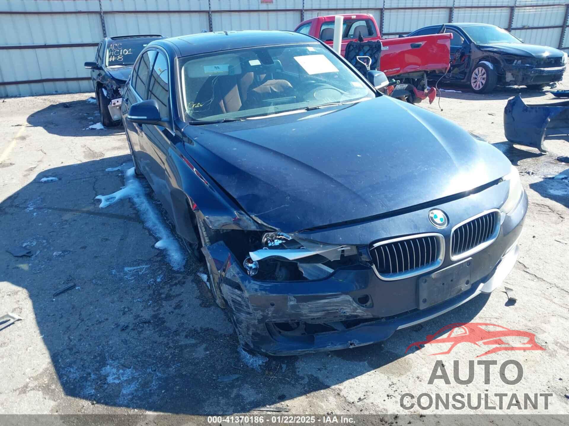 BMW 328I 2013 - WBA3C1C5XDF442852