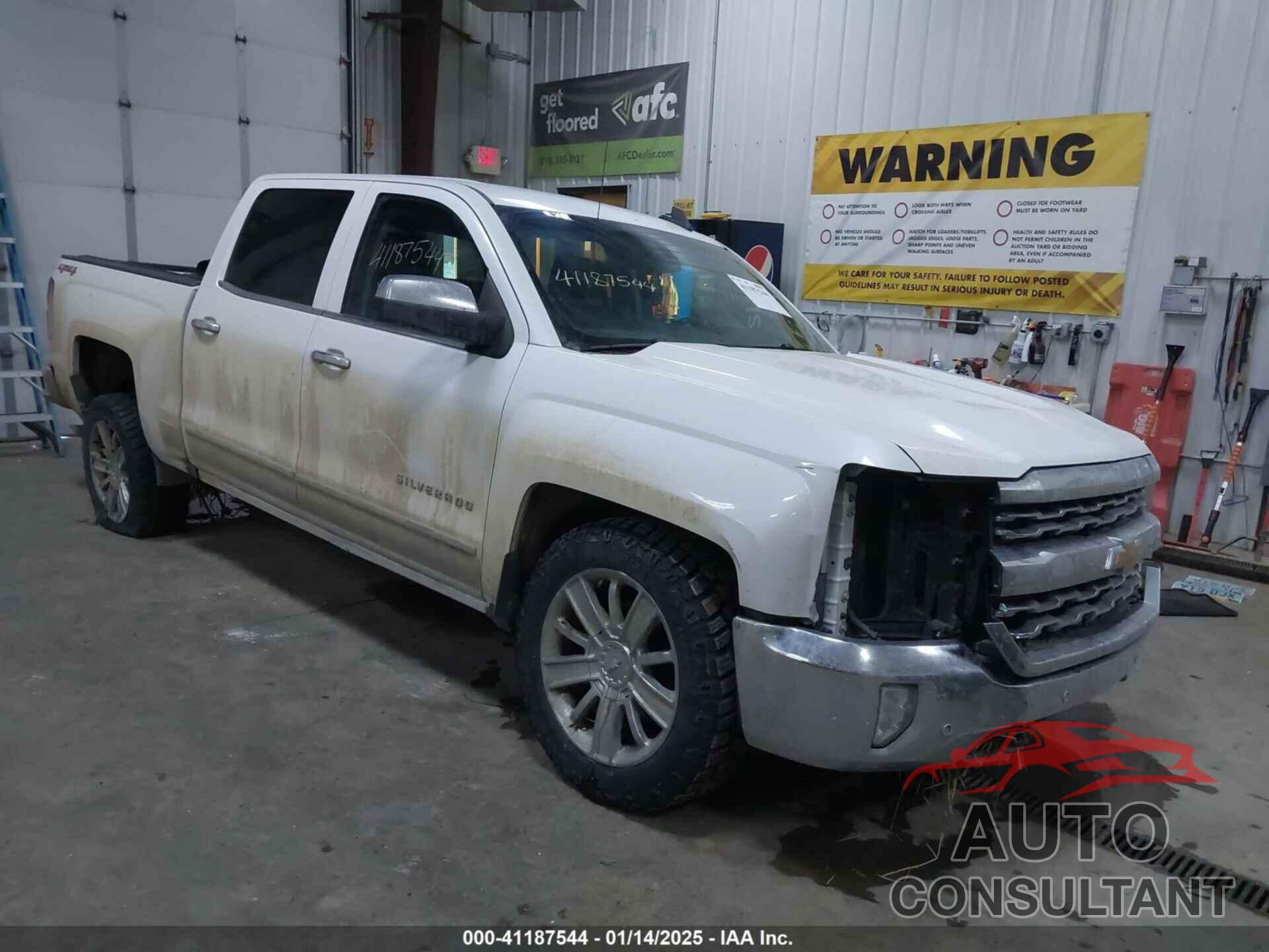 CHEVROLET SILVERADO 1500 2018 - 3GCUKSEJ6JG220720