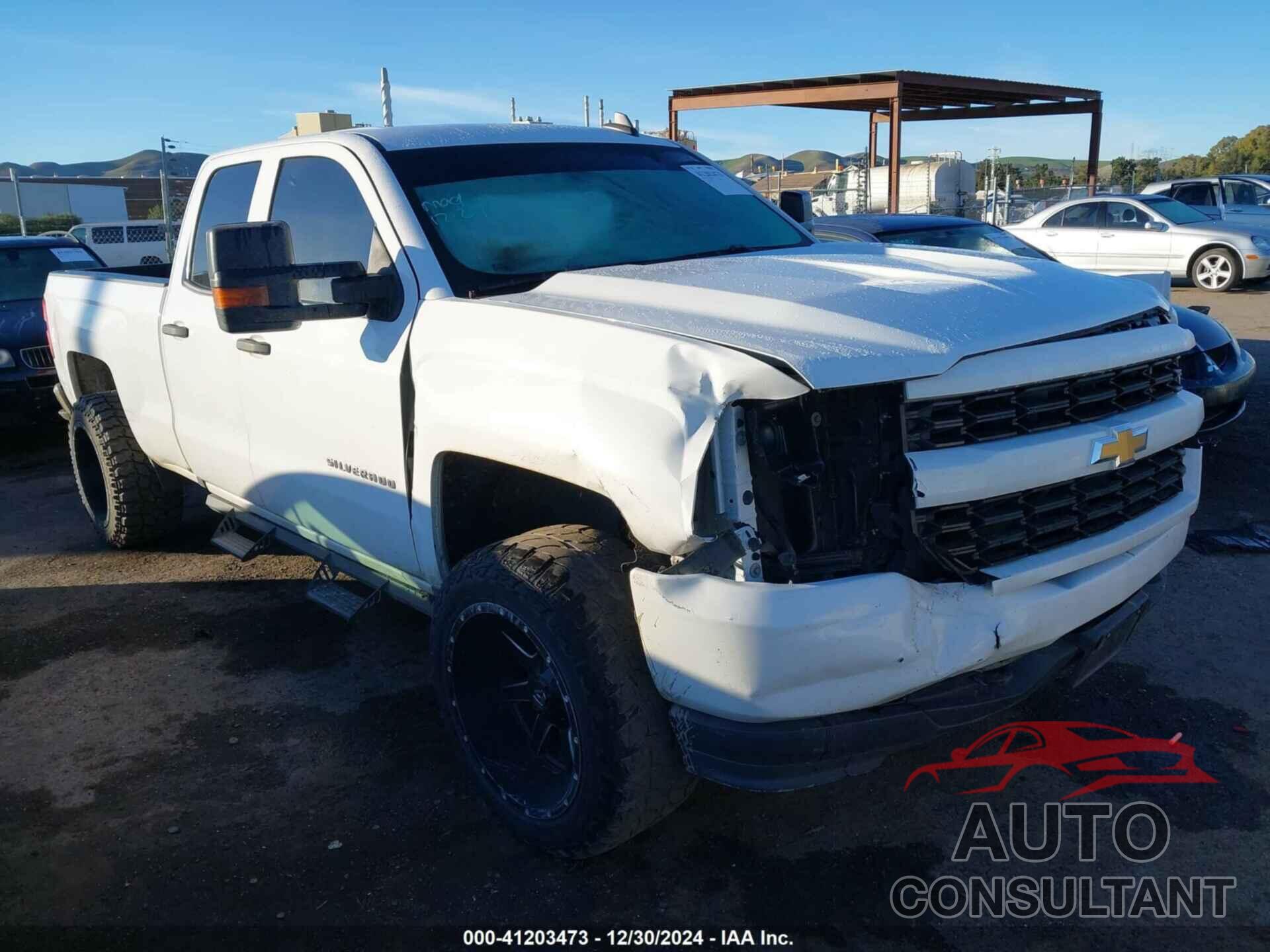 CHEVROLET SILVERADO 1500 2018 - 1GCRCPEC9JZ203993