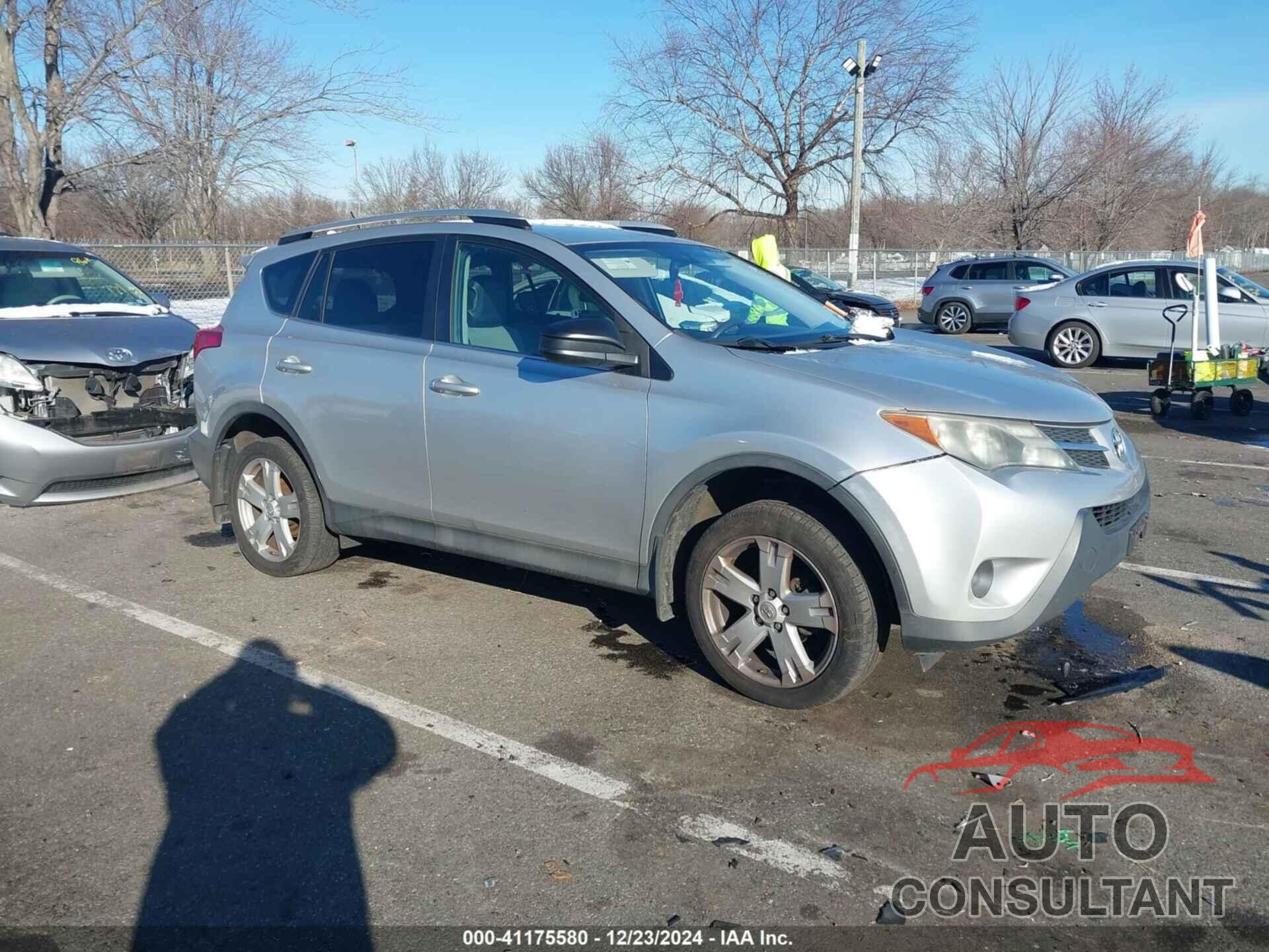 TOYOTA RAV4 2015 - 2T3BFREV4FW264634