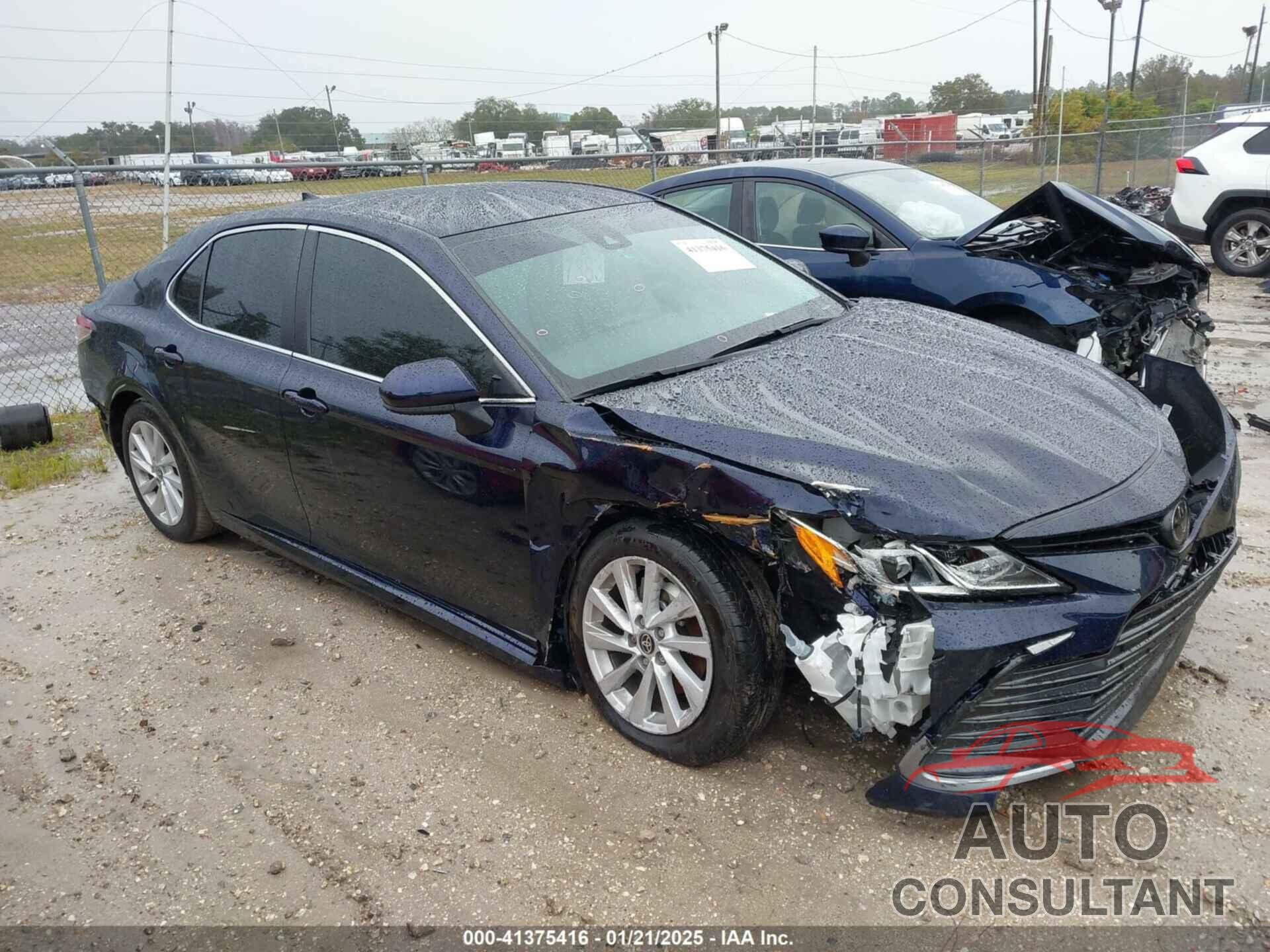 TOYOTA CAMRY 2022 - 4T1C11AK7NU659978