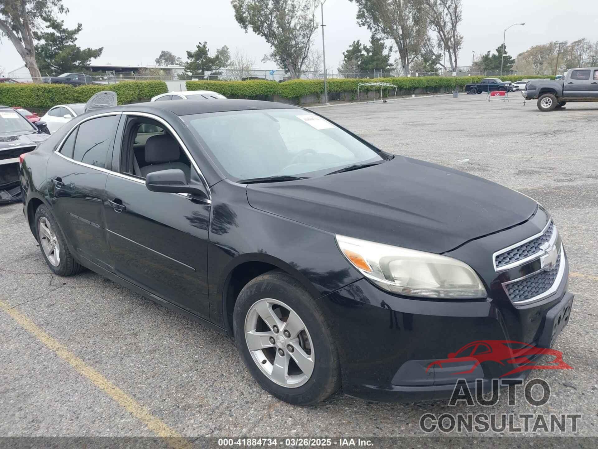 CHEVROLET MALIBU 2013 - 1G11B5SA2DU104465