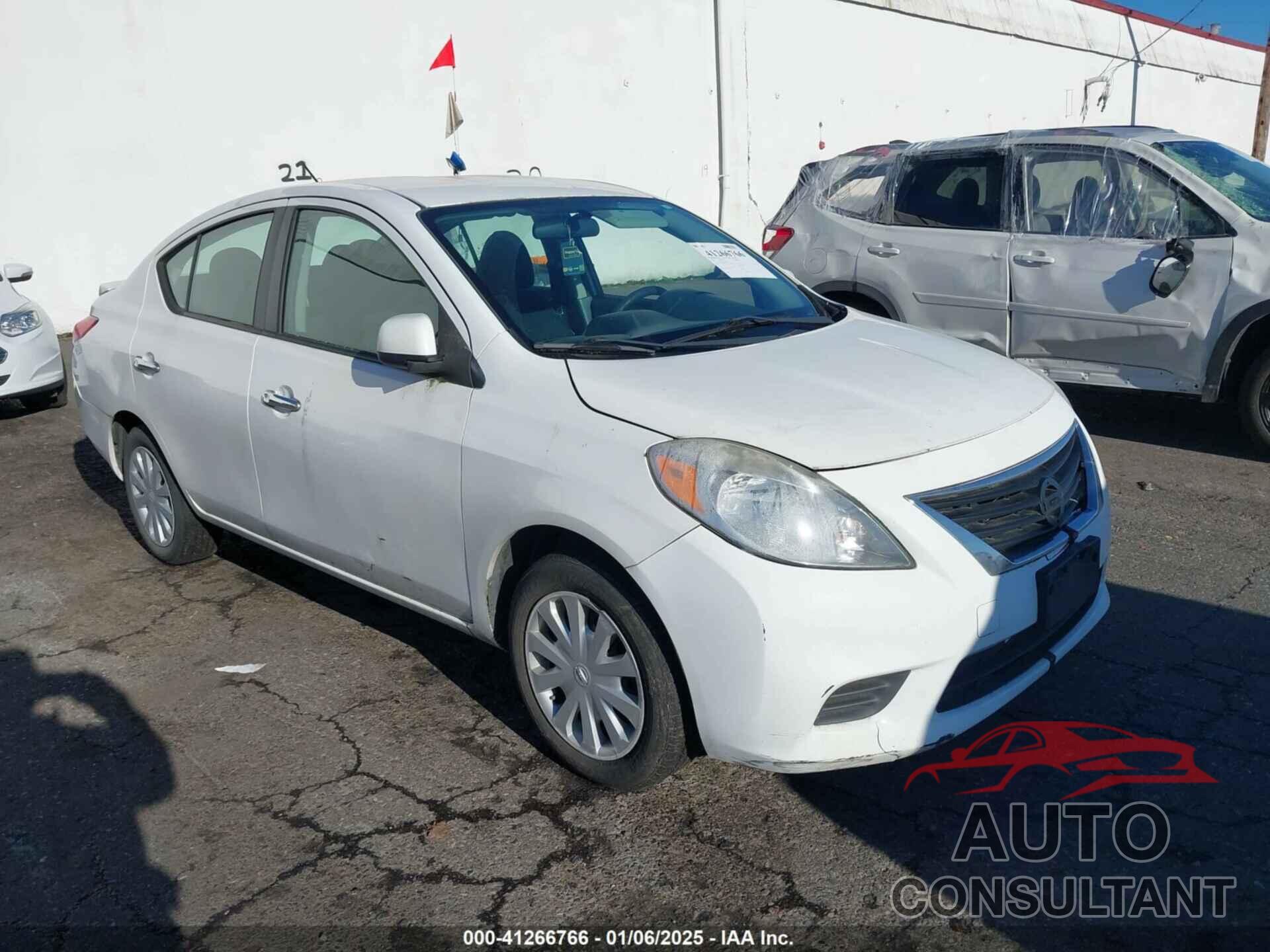 NISSAN VERSA 2013 - 3N1CN7AP2DL881430