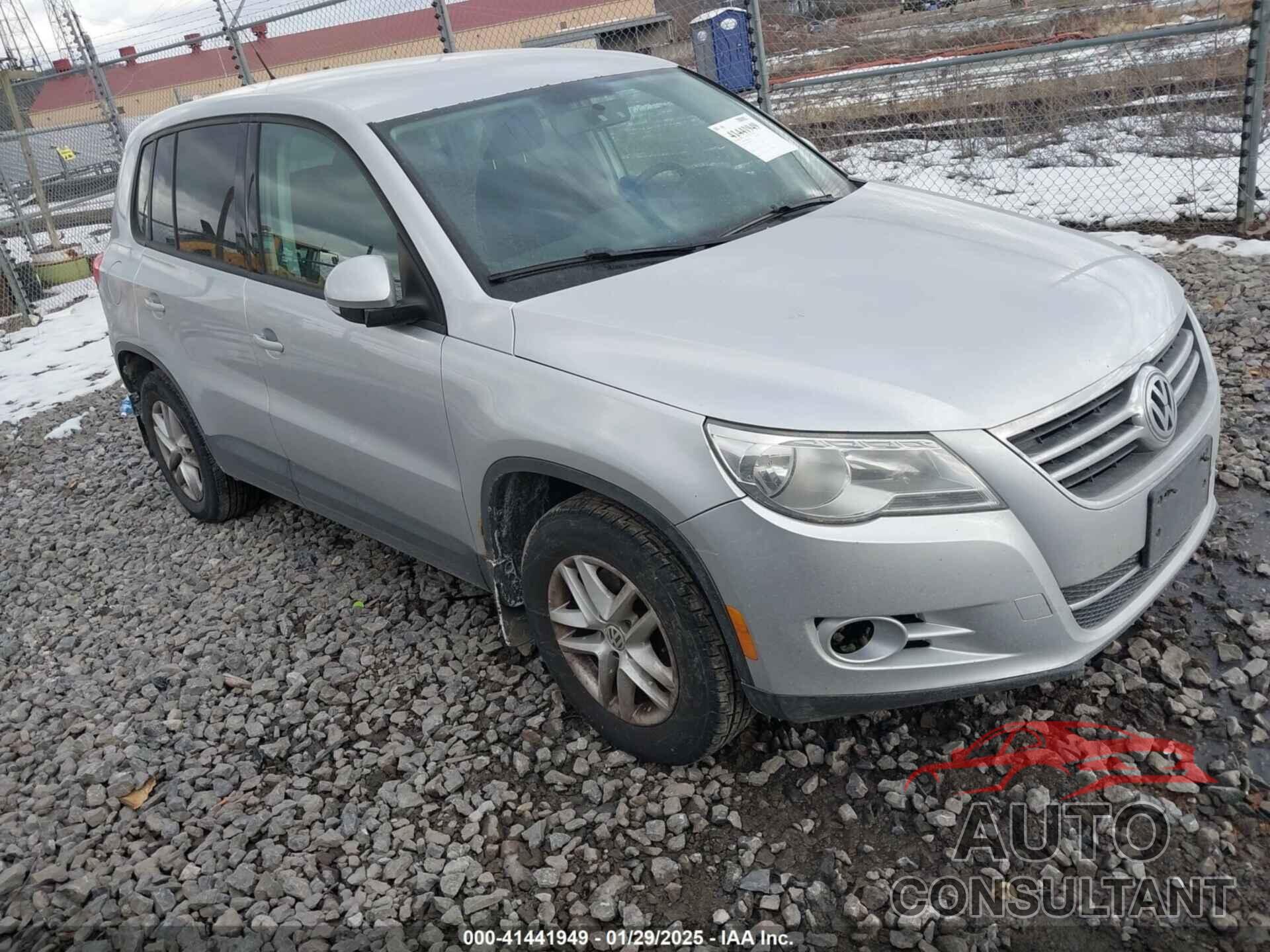 VOLKSWAGEN TIGUAN 2011 - WVGBV7AX5BW502741