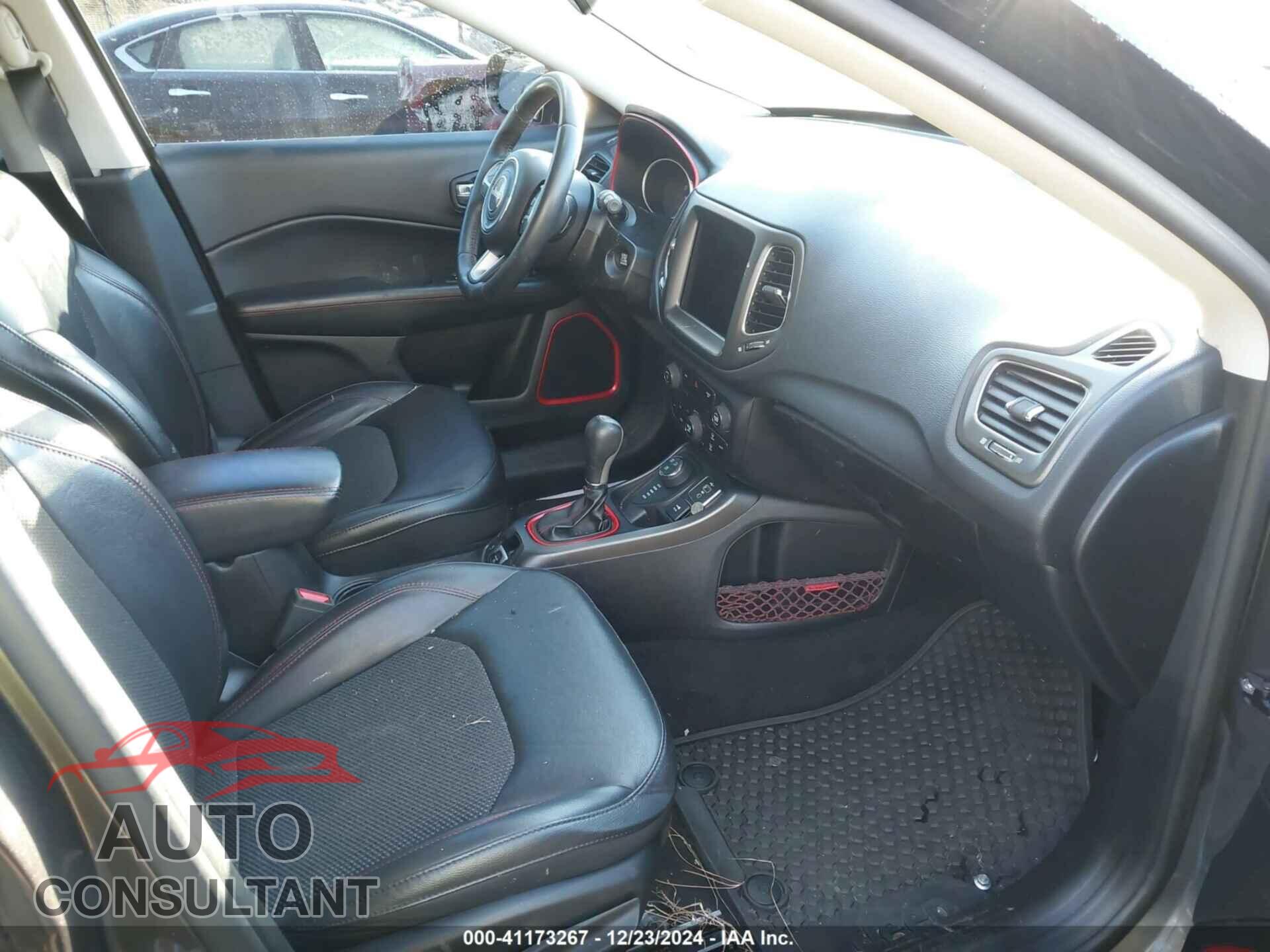 JEEP COMPASS 2019 - 3C4NJDDB2KT739950