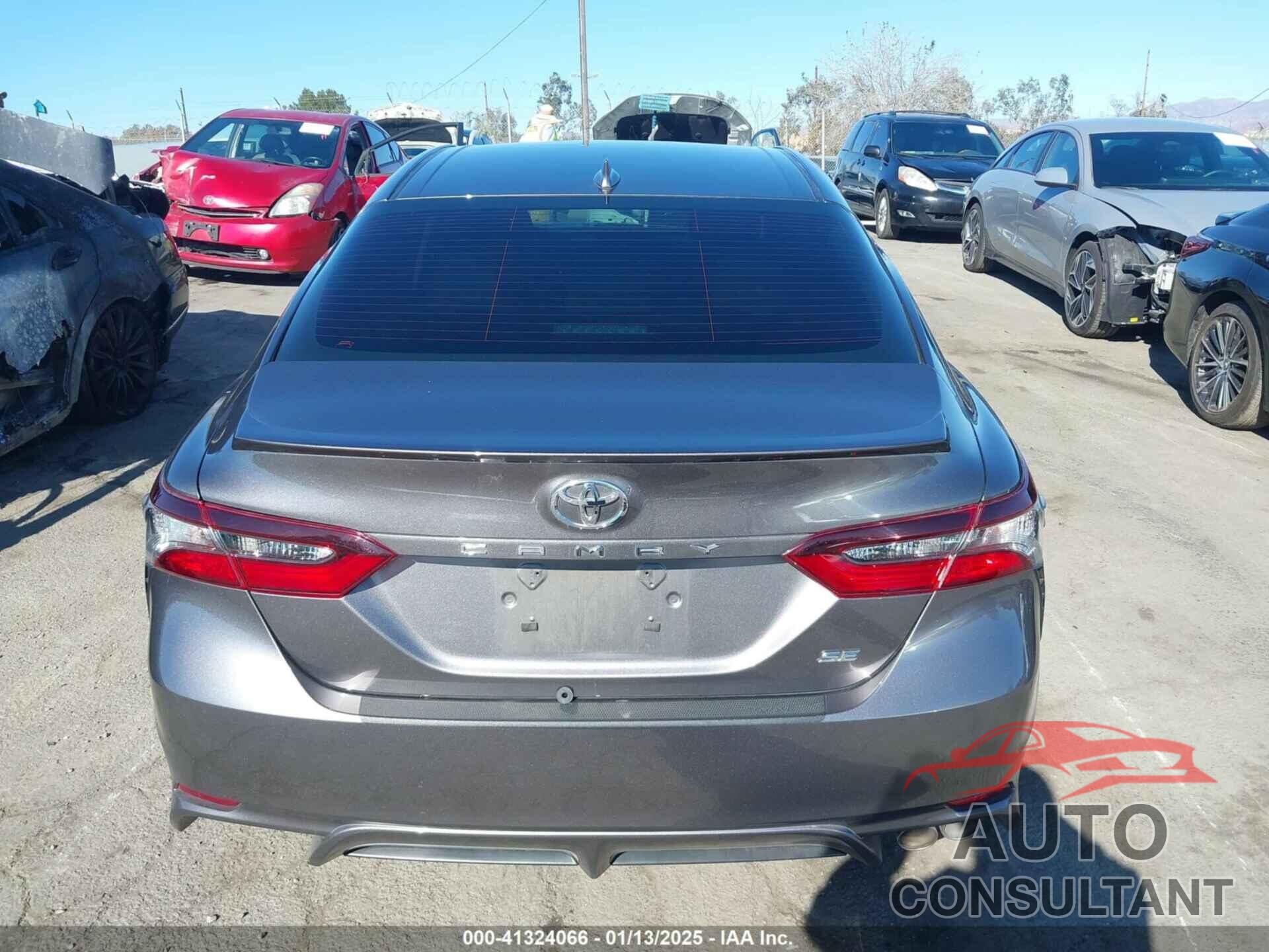 TOYOTA CAMRY 2022 - 4T1T11AK9NU709831