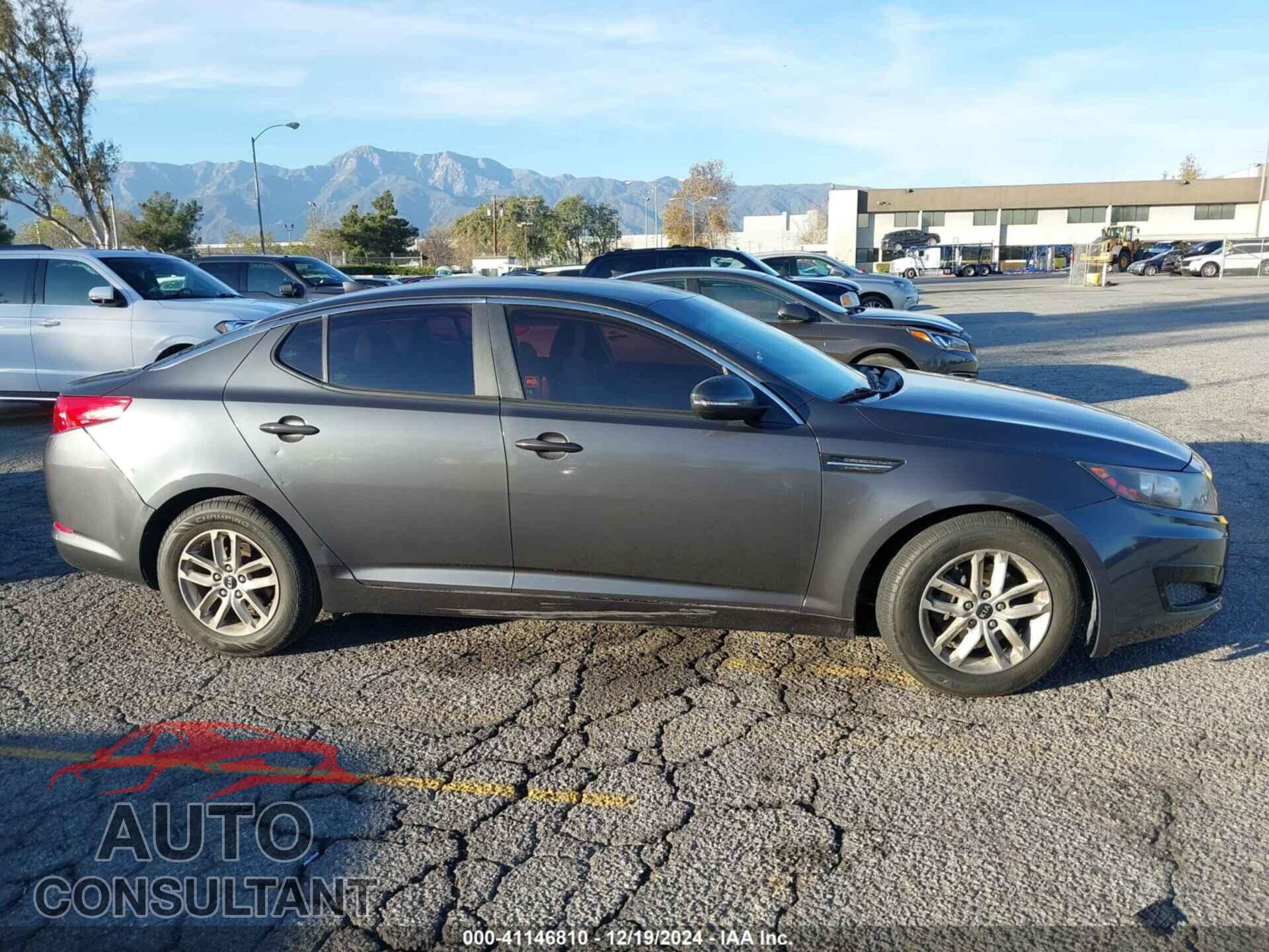 KIA OPTIMA 2011 - KNAGM4A71B5158338
