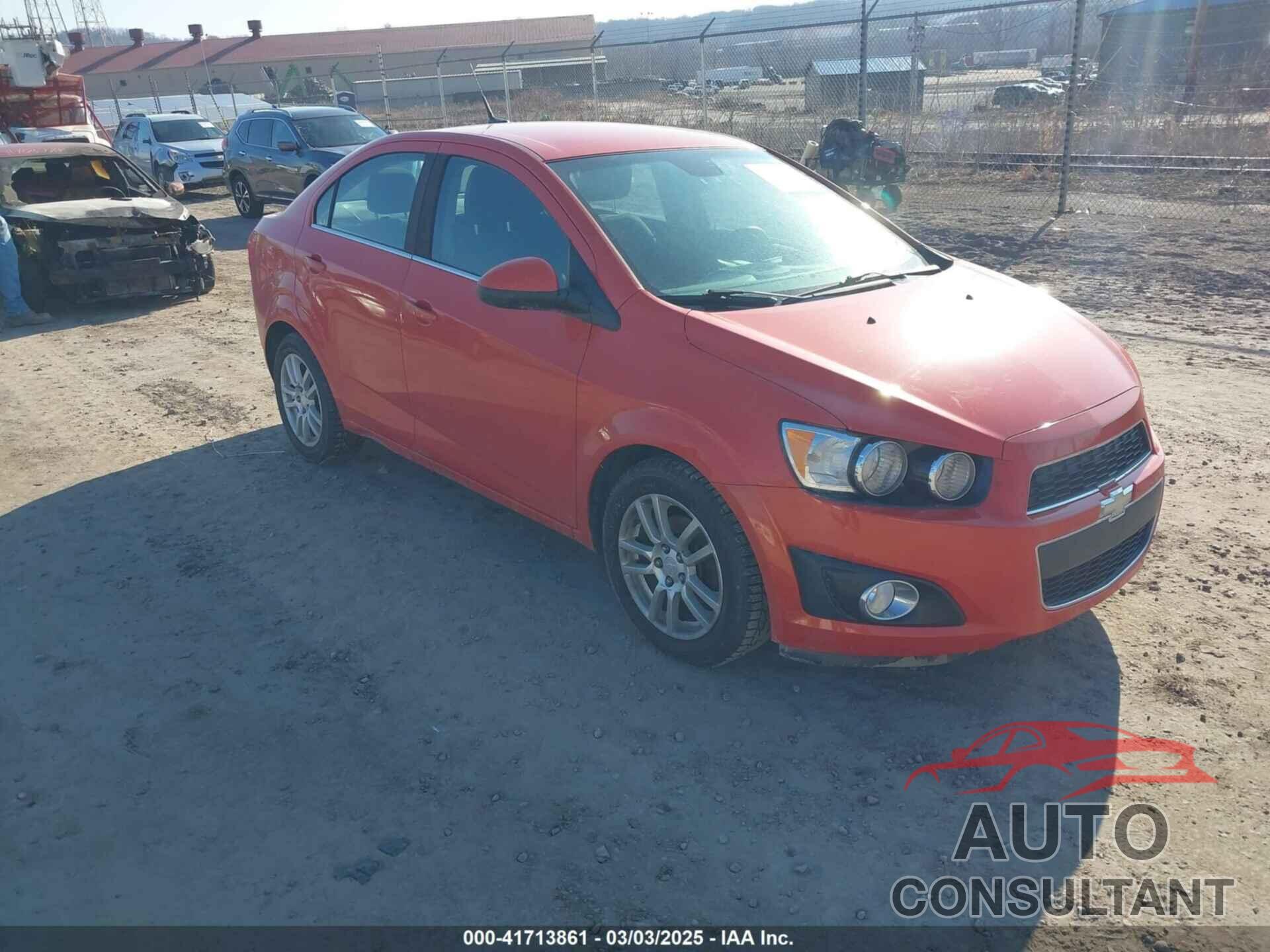 CHEVROLET SONIC 2012 - 1G1JC5SH5C4223278