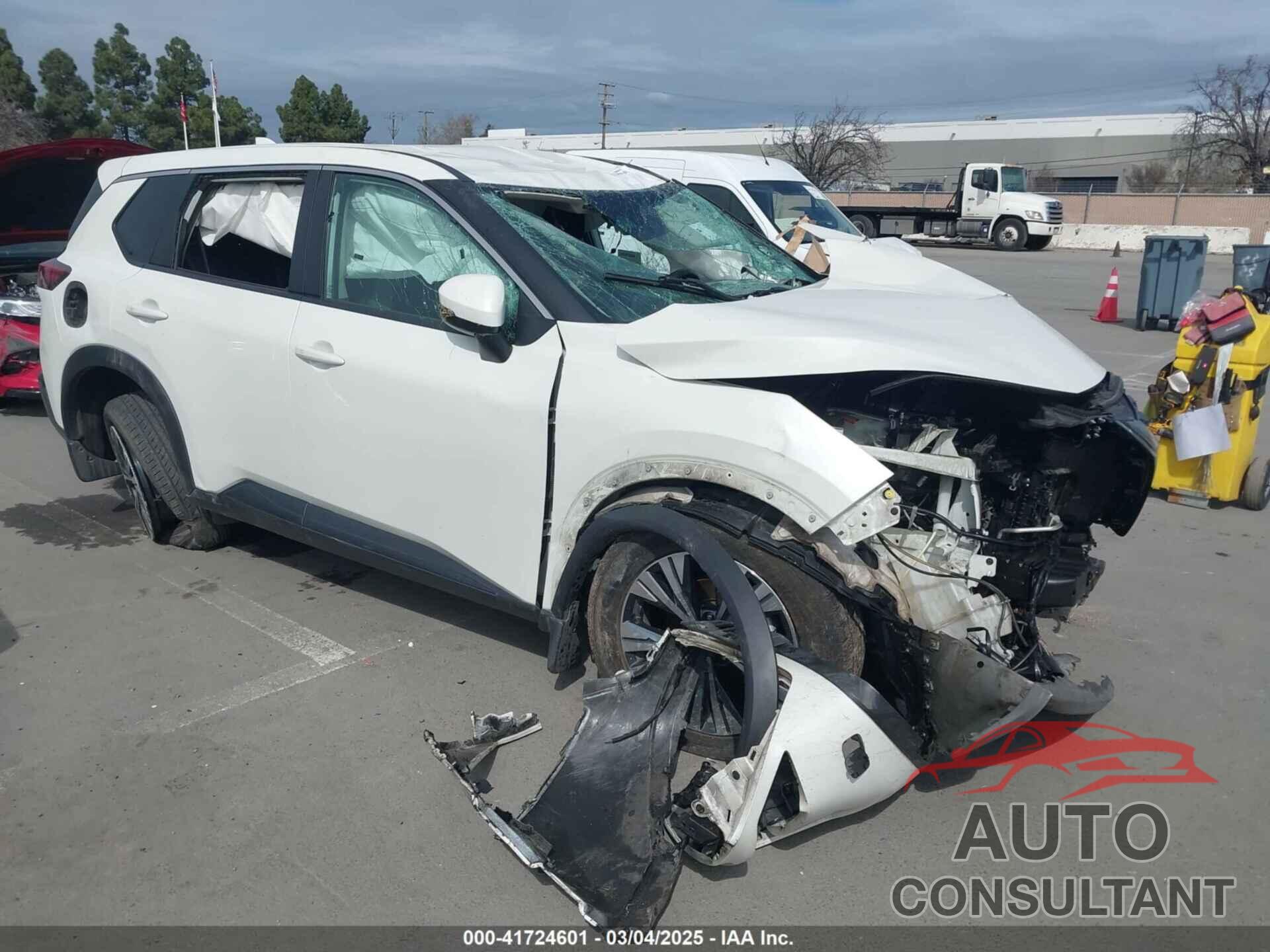 NISSAN ROGUE 2022 - 5N1BT3BA2NC690312